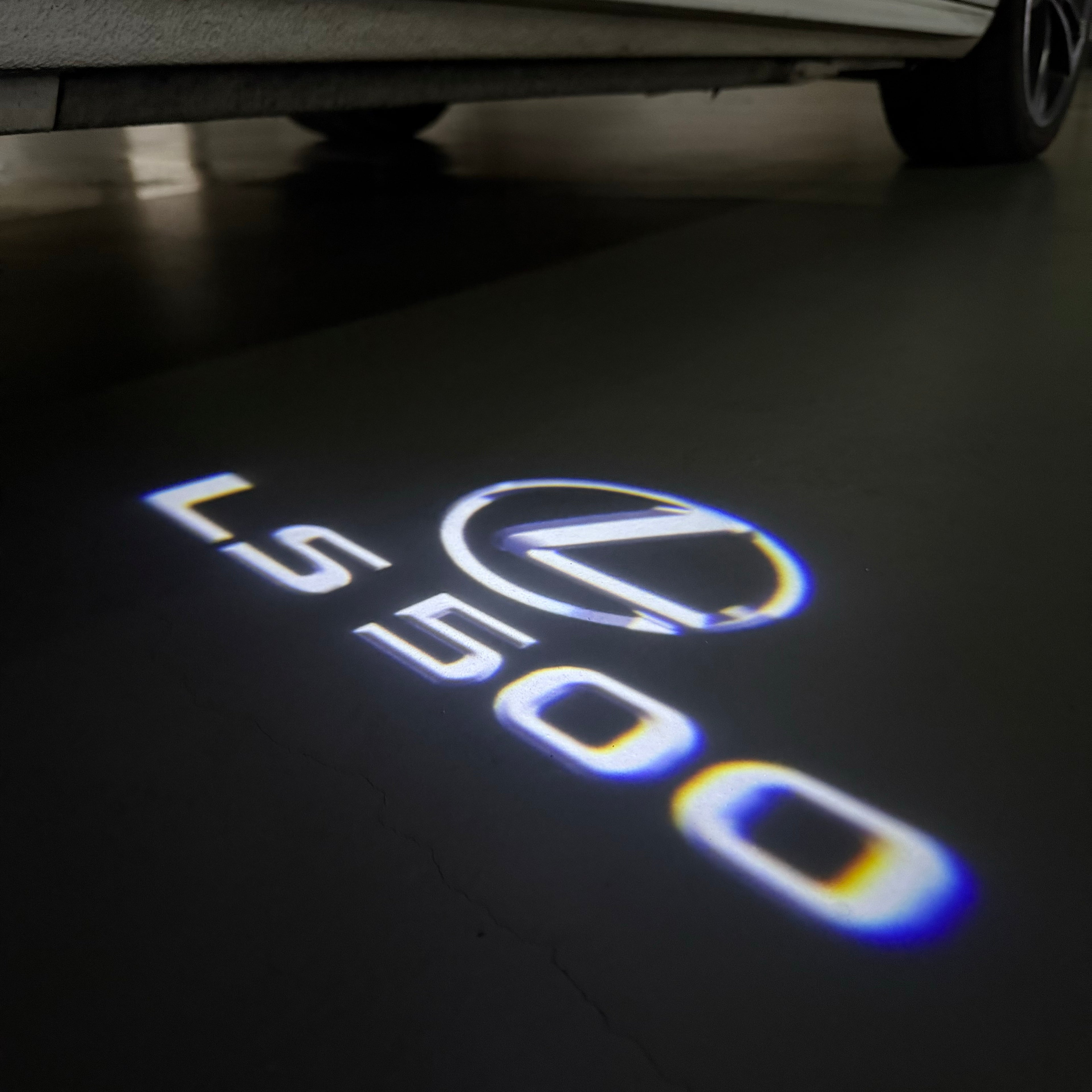 LEXUS LOGO PROJECROTR LIGHTS Nr.01 (Menge 1 = 1 Sets/2 Türleuchten)