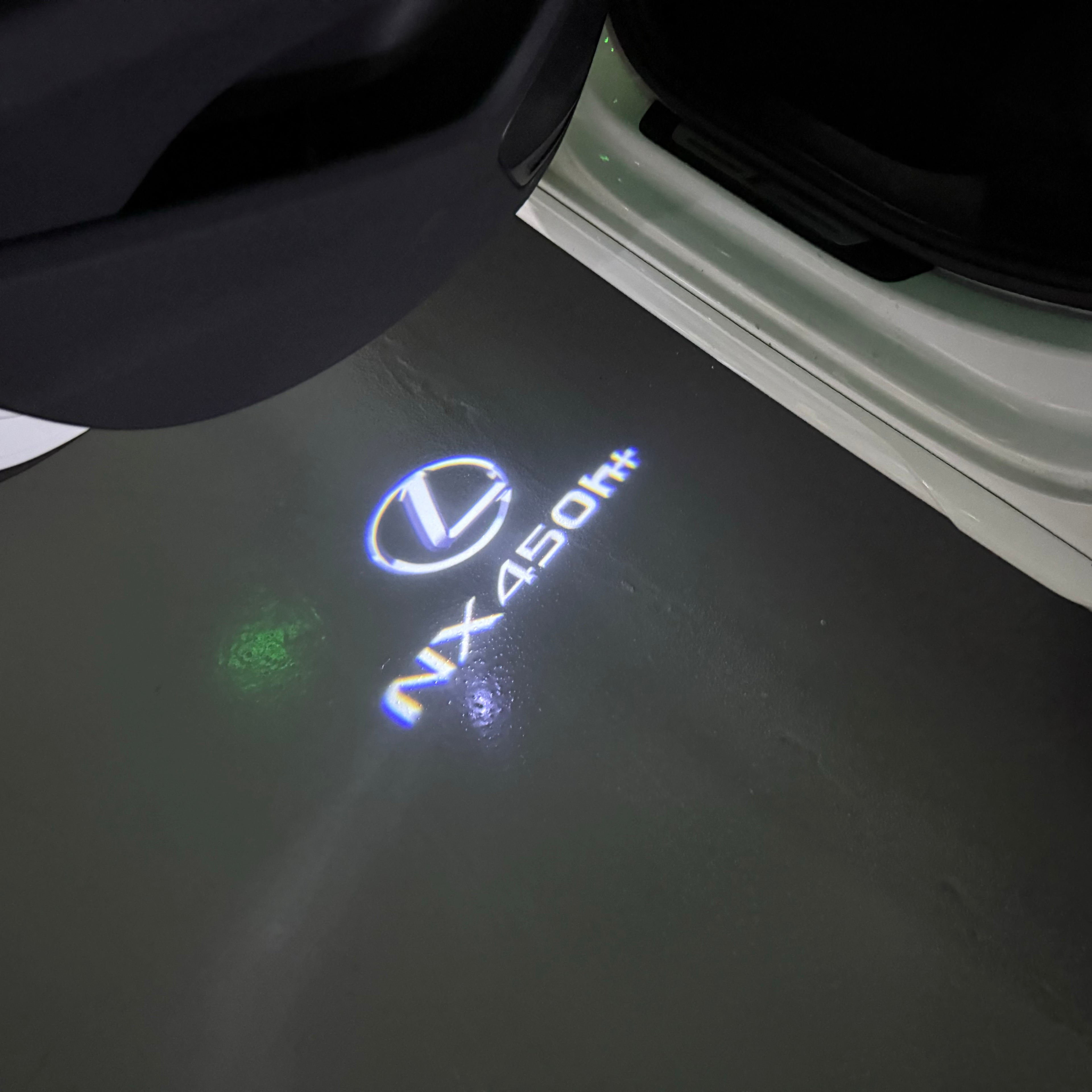 LEXUS LOGO PROJECROTR LIGHTS Nr.01 (Menge 1 = 1 Sets/2 Türleuchten)