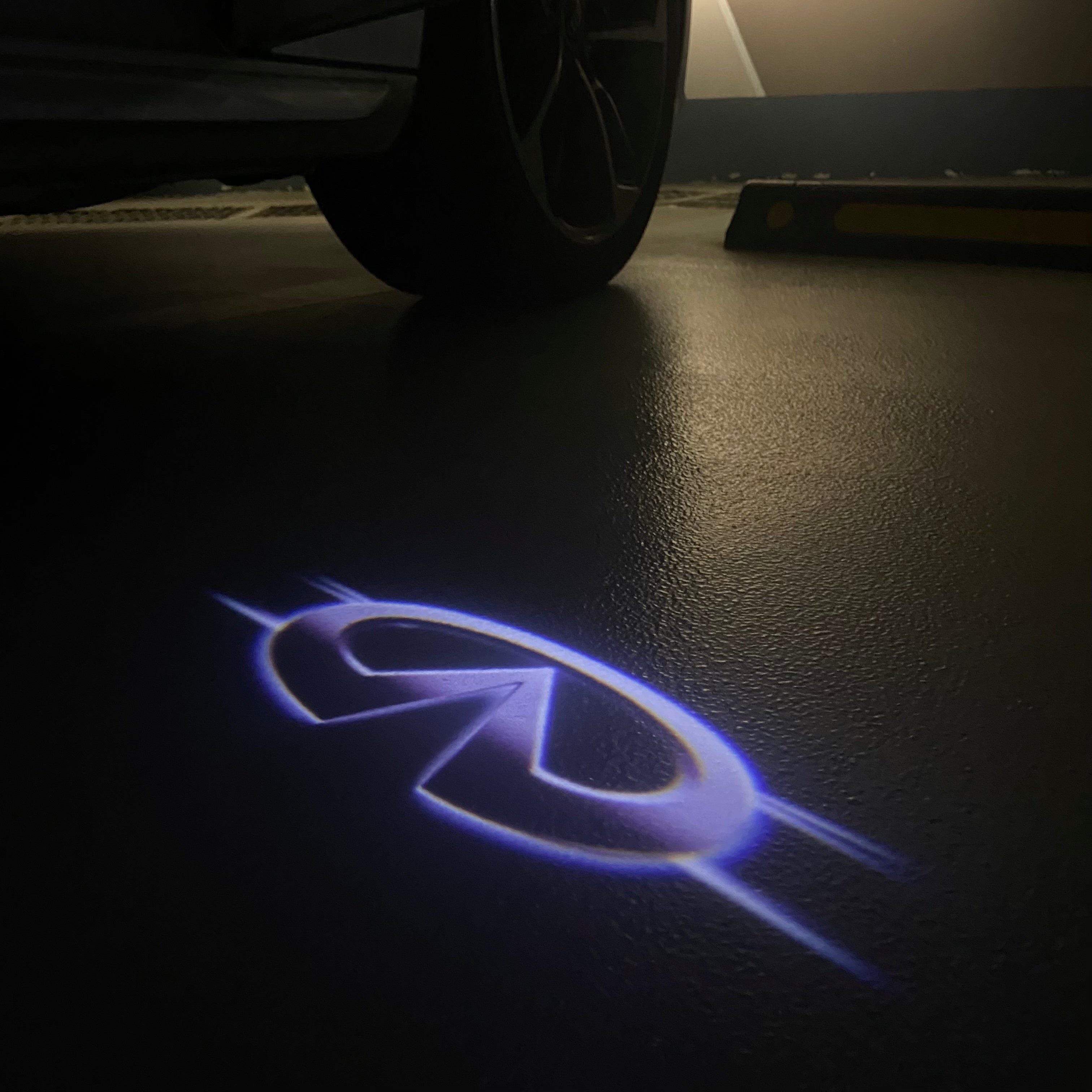 INFINTI LOGO PROJECROTR أضواء Nr.06 (الكمية 1 = 1 مجموعات / 2 أضواء الباب)