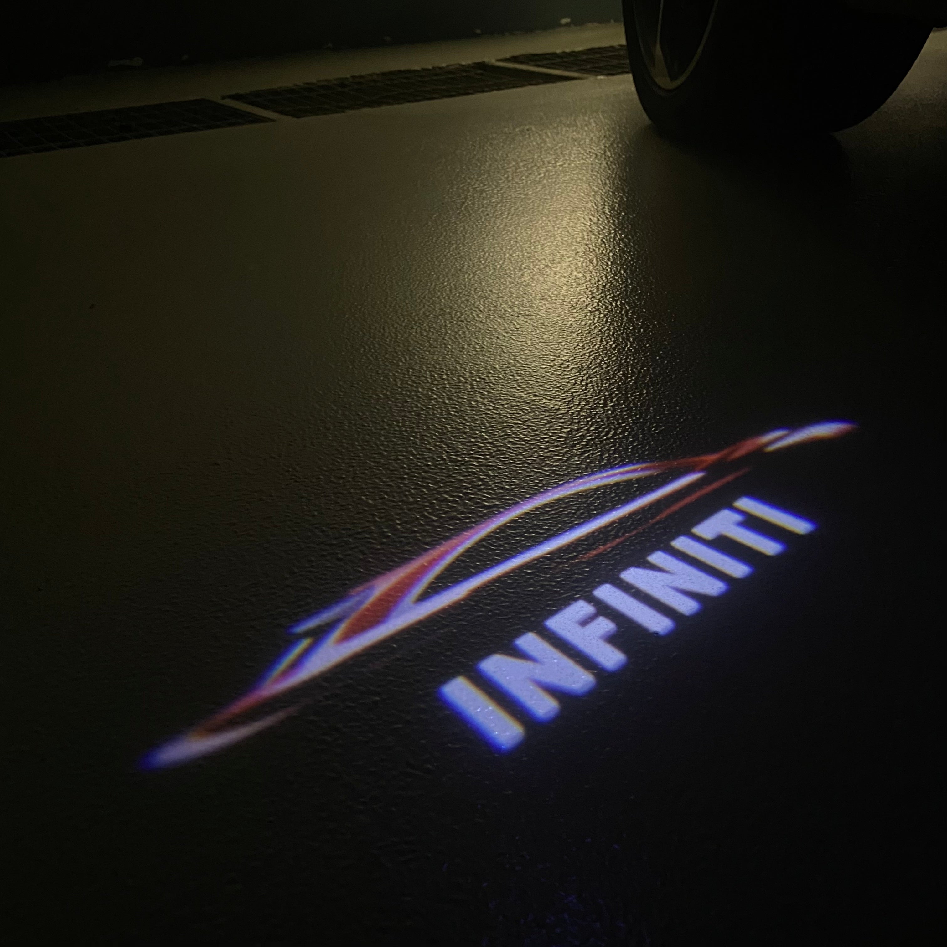 INFINTI LOGO PROJECROTR أضواء Nr.20 (الكمية 1 = 1 مجموعات / 2 أضواء الباب)