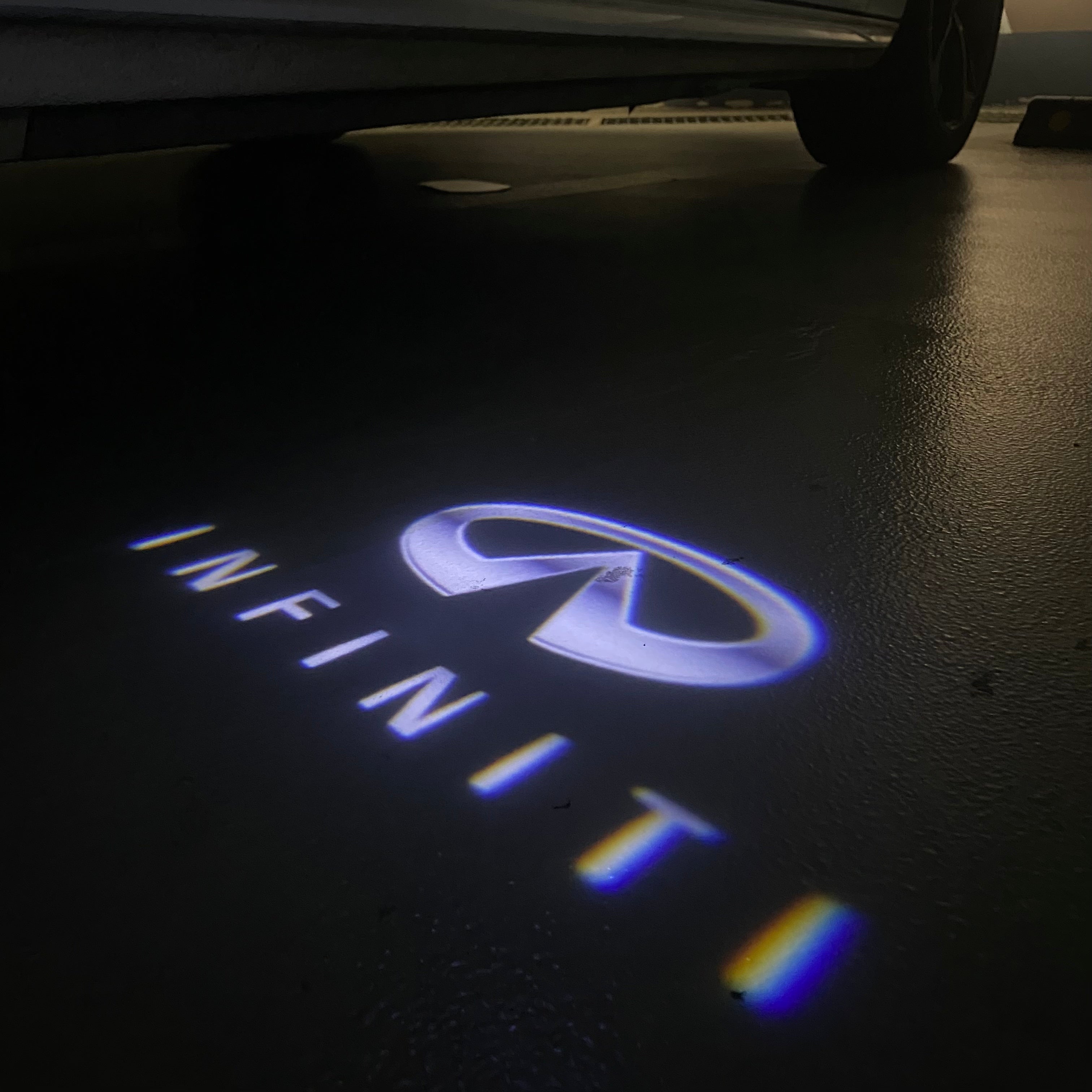 INFINTI LOGO PROJECROTR أضواء Nr.21 (الكمية 1 = 1 مجموعات / 2 أضواء الباب)