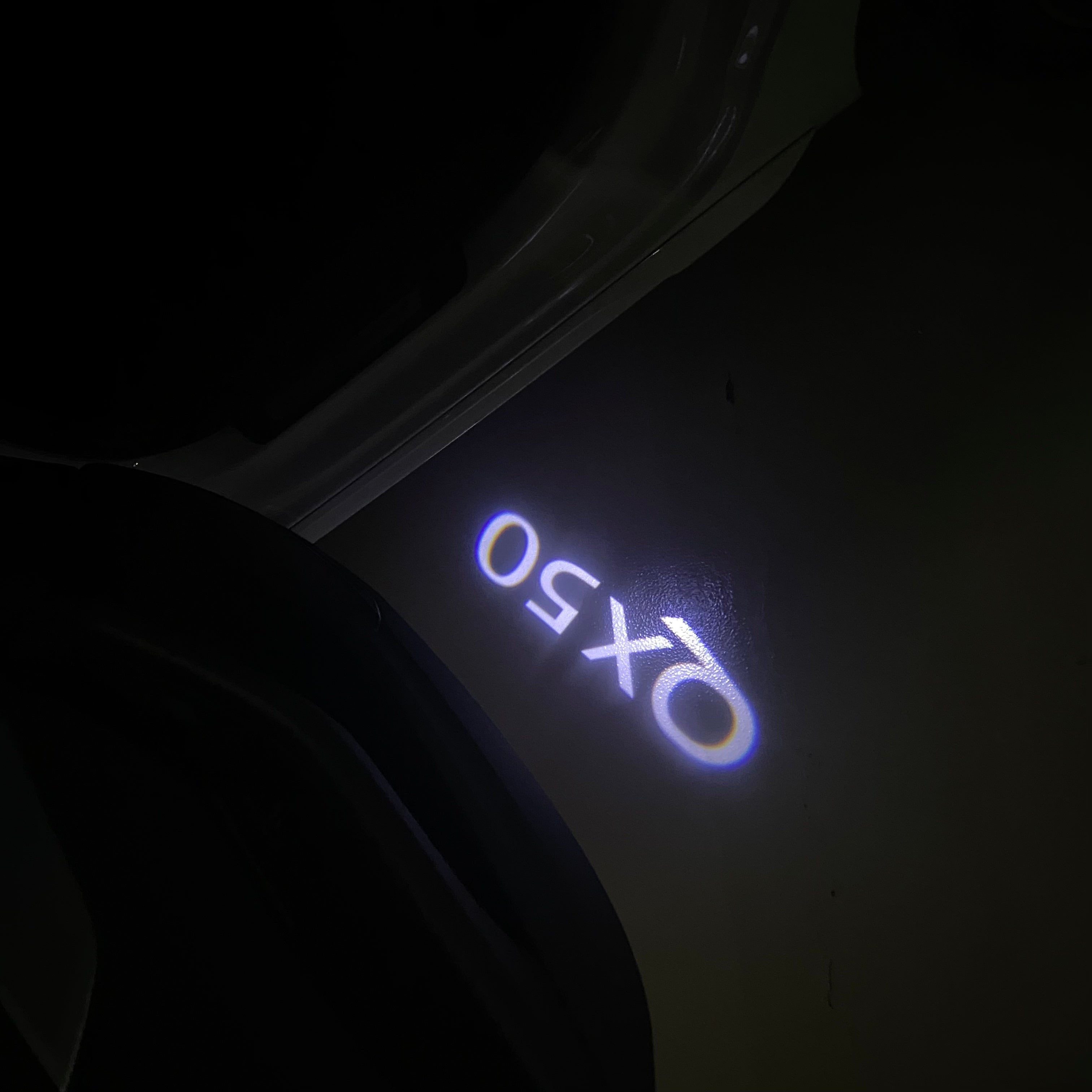 INFINTI QX50 LOGO PROJECROTR أضواء Nr.70 (الكمية 1 = 1 مجموعات / 2 أضواء الباب)