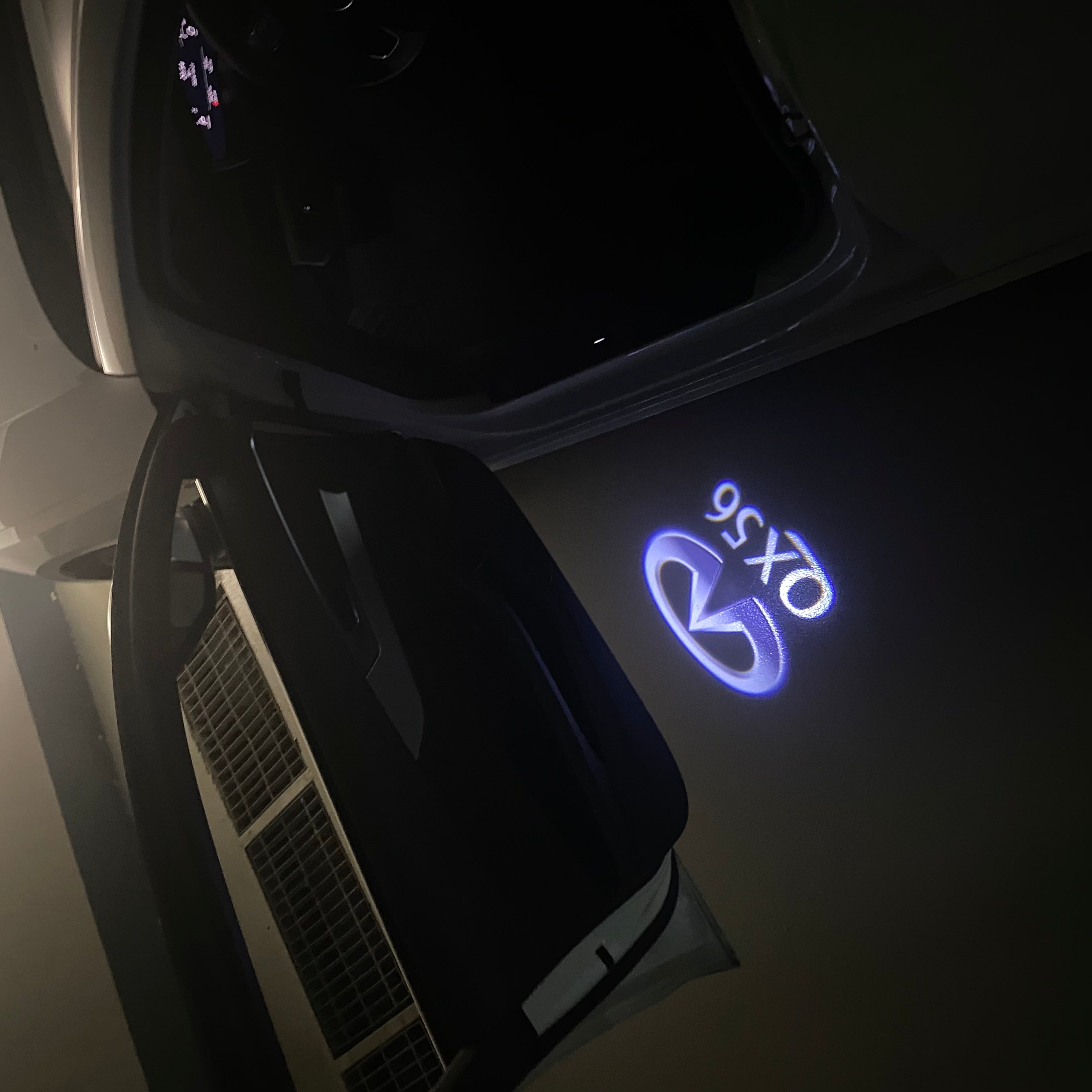 INFINTI QX56 LOGO PROJECROTR LIGHTS Nr.74 (quantité 1 = 1 ensemble/2 feux de porte)