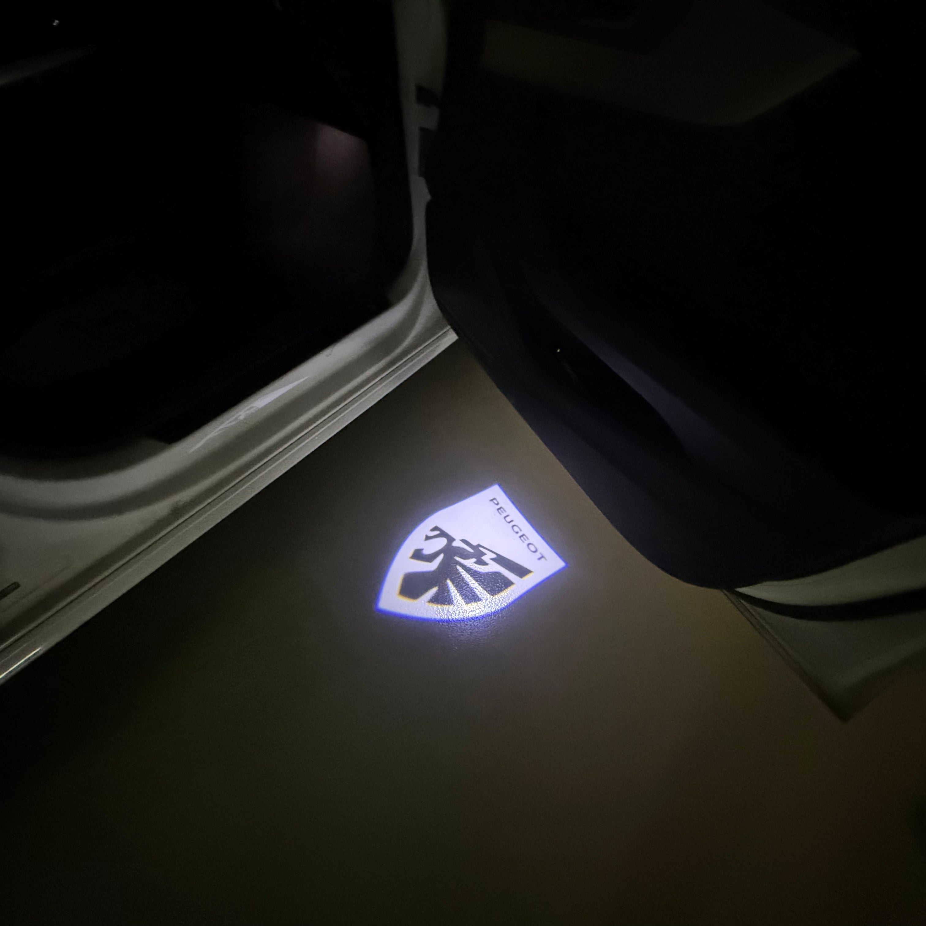BMW M3 LOGO PROJECTOT LIGHTS Nr.24 (Menge 1 = 1 Sets/2 Türleuchten)