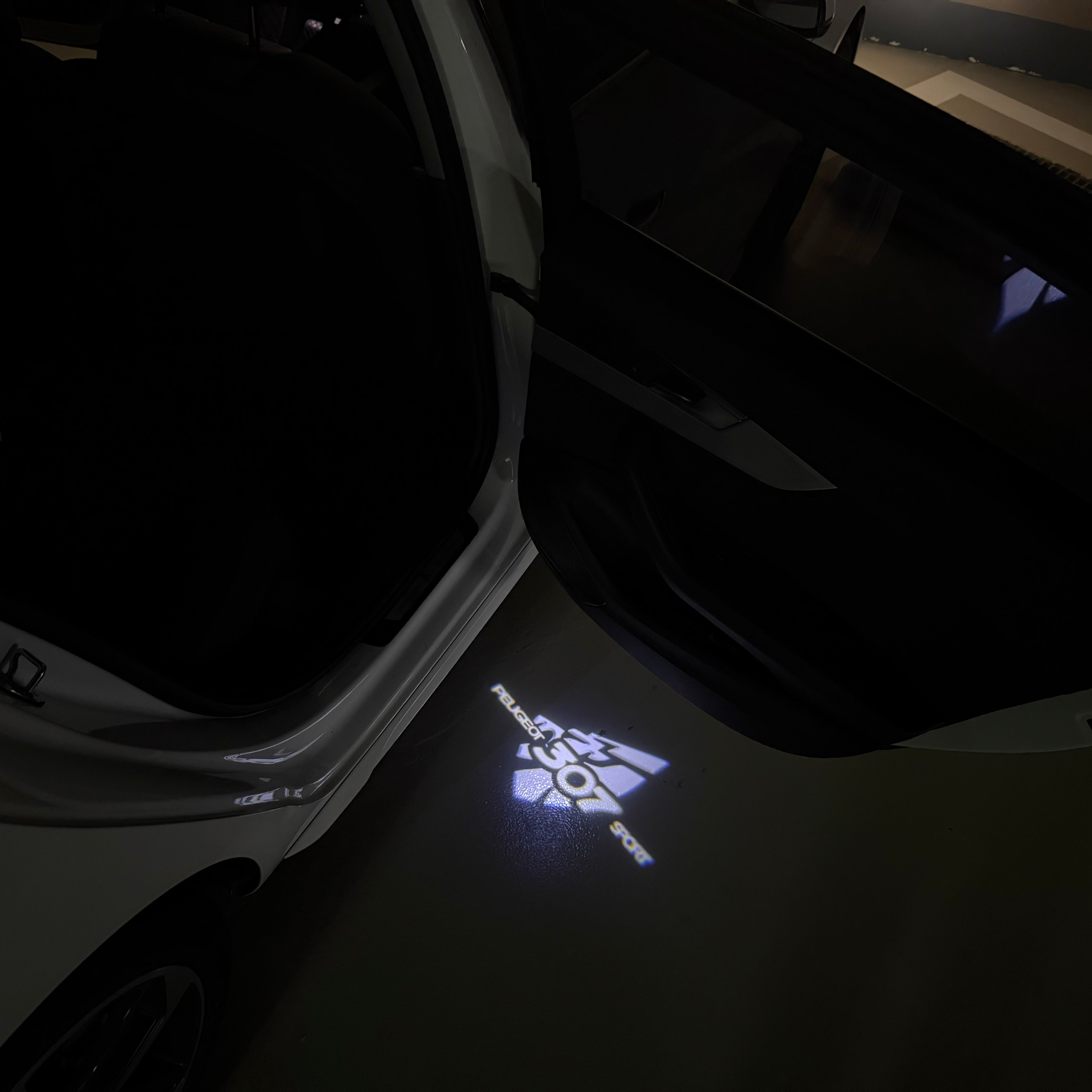BMW M3 LOGO PROJECTOT LIGHTS Nr.24 (Menge 1 = 1 Sets/2 Türleuchten)