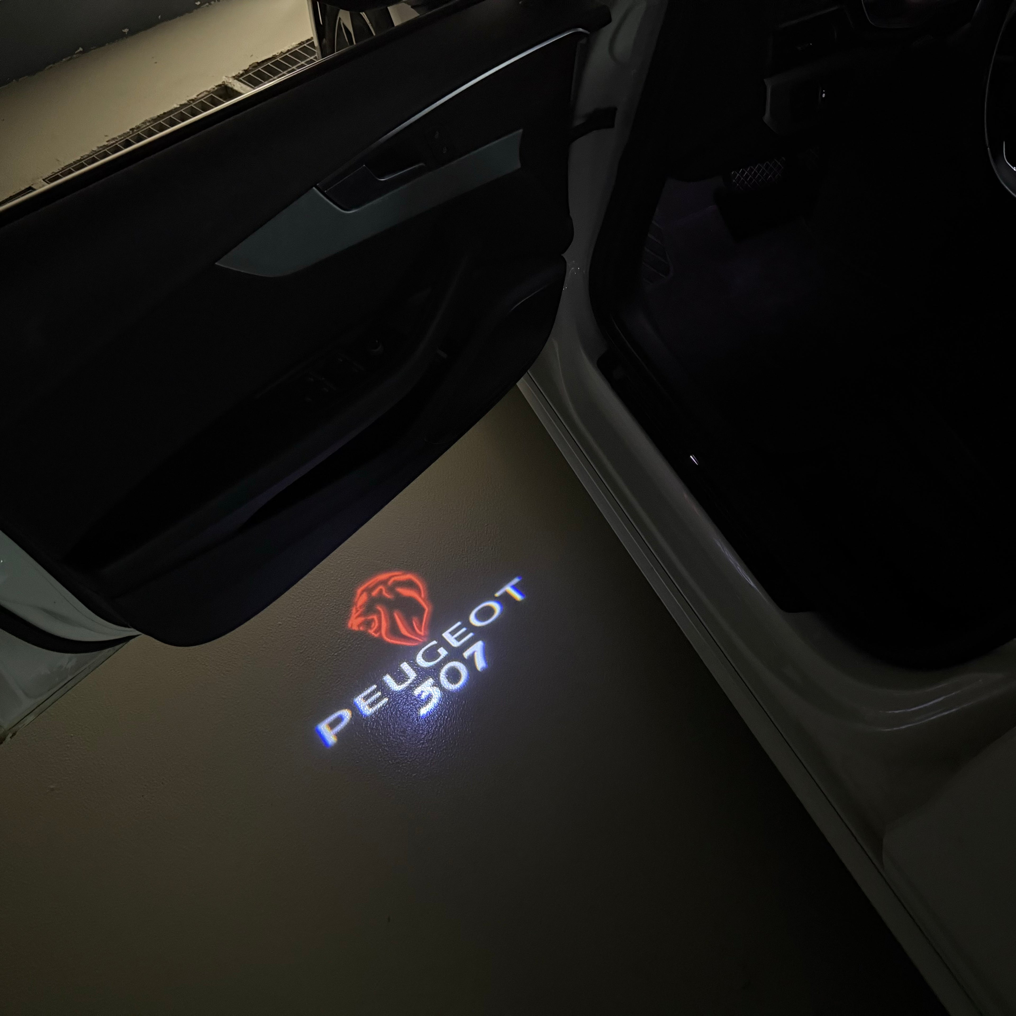 BMW M3 LOGO PROJECTOT LIGHTS Nr.24 (Menge 1 = 1 Sets/2 Türleuchten)