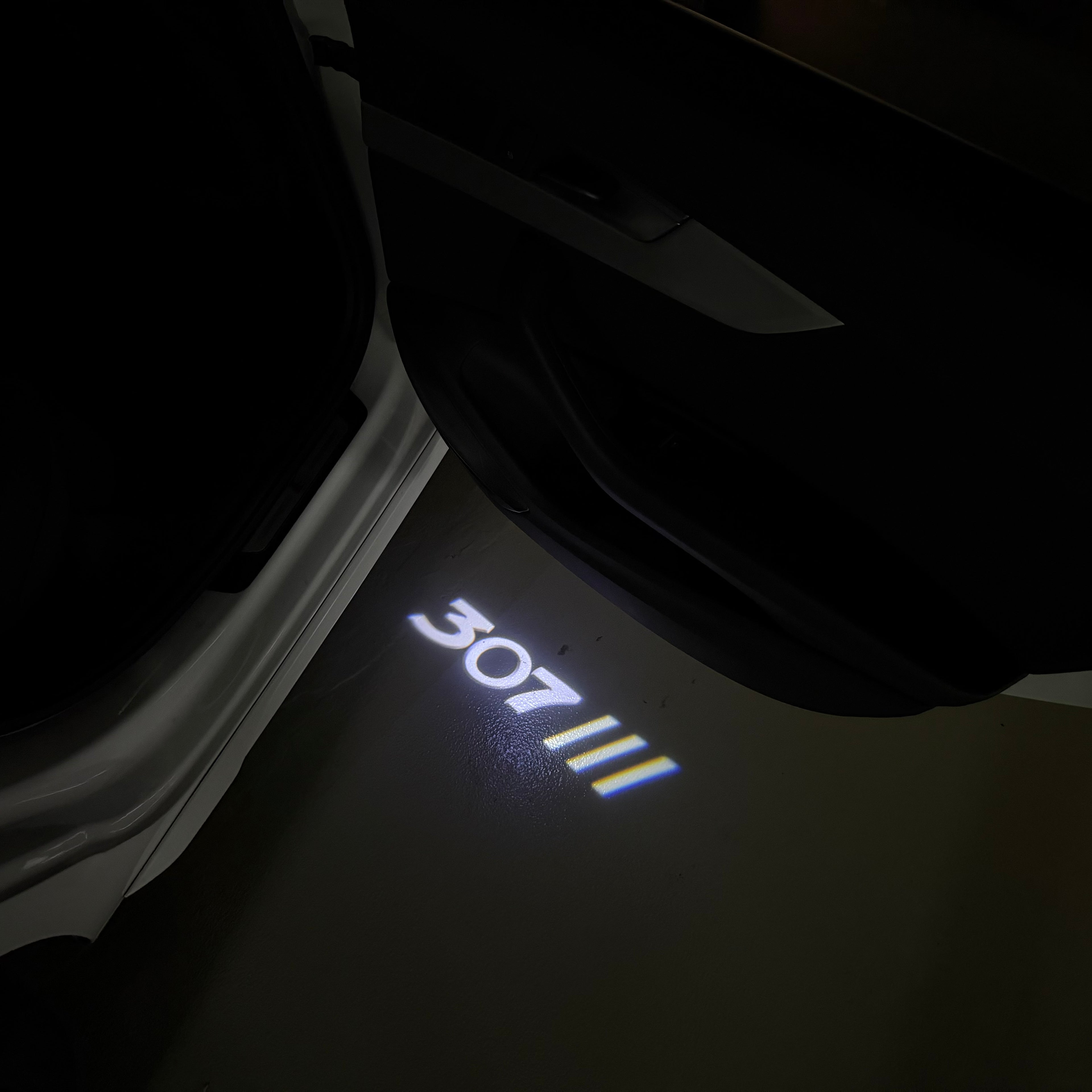BMW M3 LOGO PROJECTOT LIGHTS Nr.24 (Menge 1 = 1 Sets/2 Türleuchten)