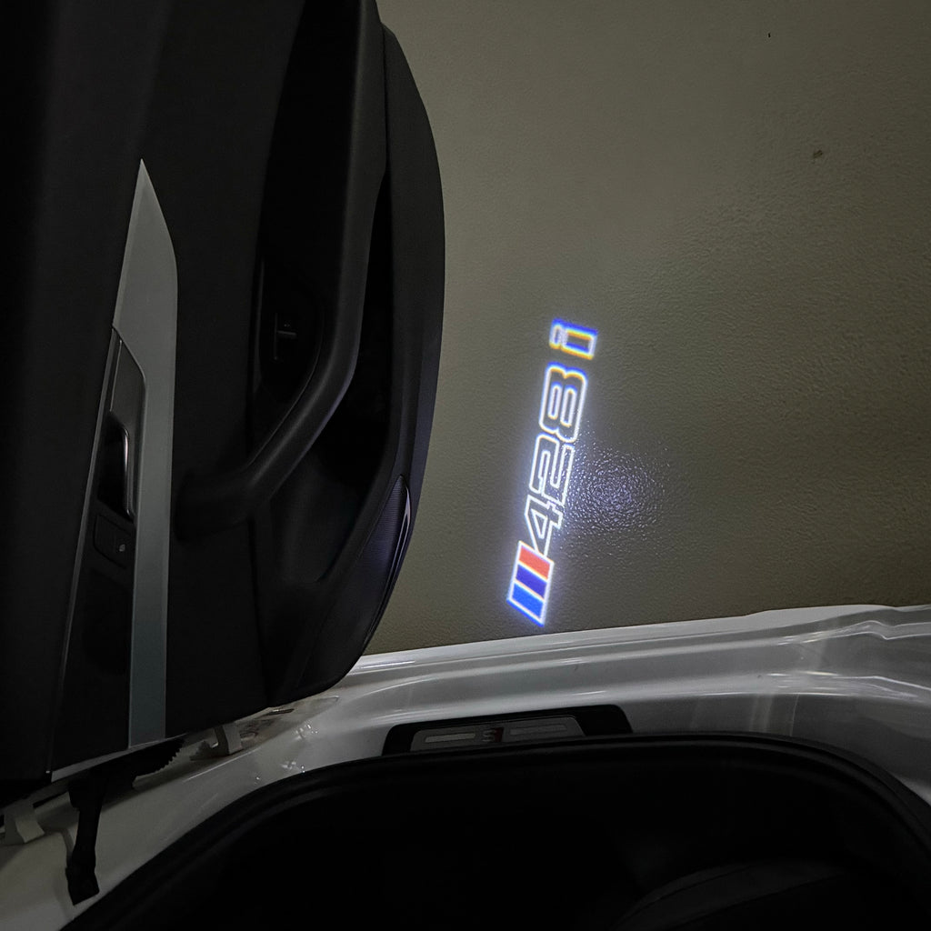 ÉCLAIRAGE DE PROJECTEUR BMW M3 LOGO Nr.24 (quantité 1 = 1 jeux / 2 feux de porte)
