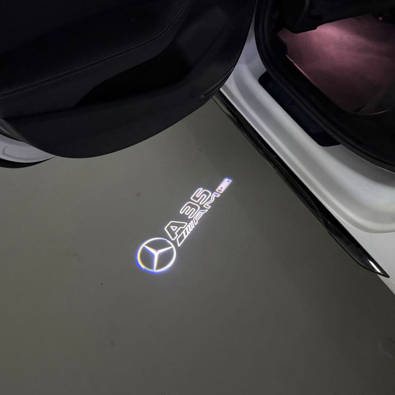 LUCI PROIETTORI LOGO MERCEDES BENZ Nr.03 (quantità 1 = 1 set / 2 luci porta)