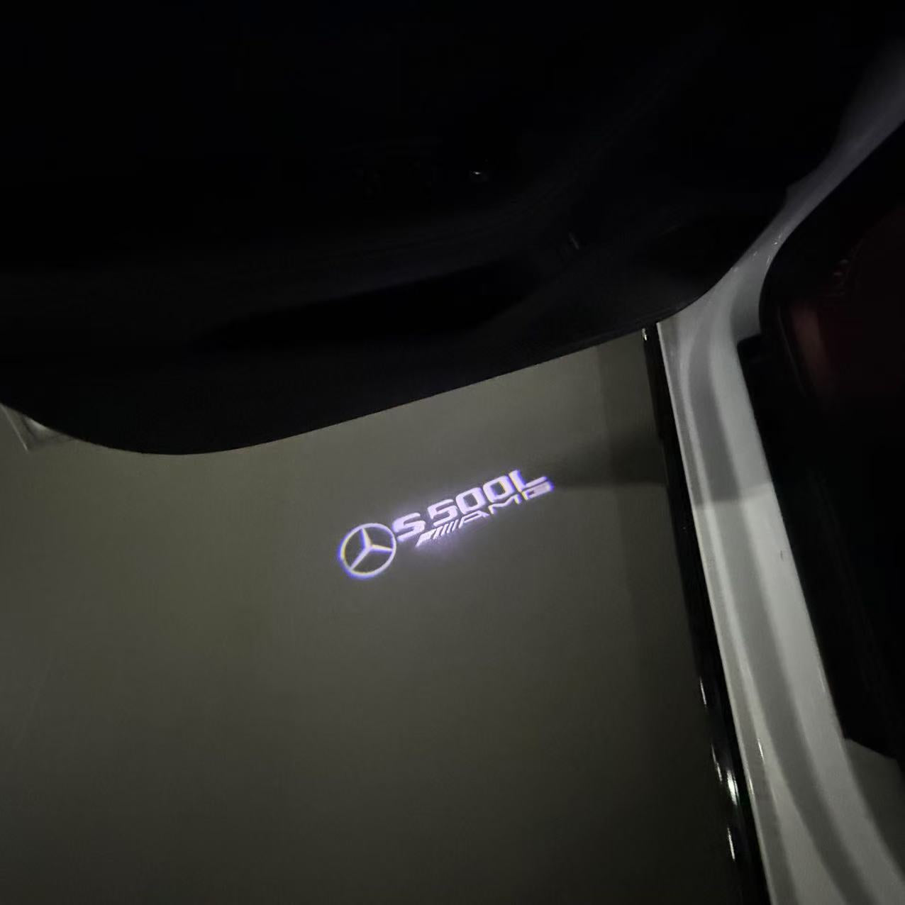 أضواء بروجكتور شعار MERCEDES BENZ رقم 03 (الكمية 1 = 1 مجموعة / 2 أضواء باب)