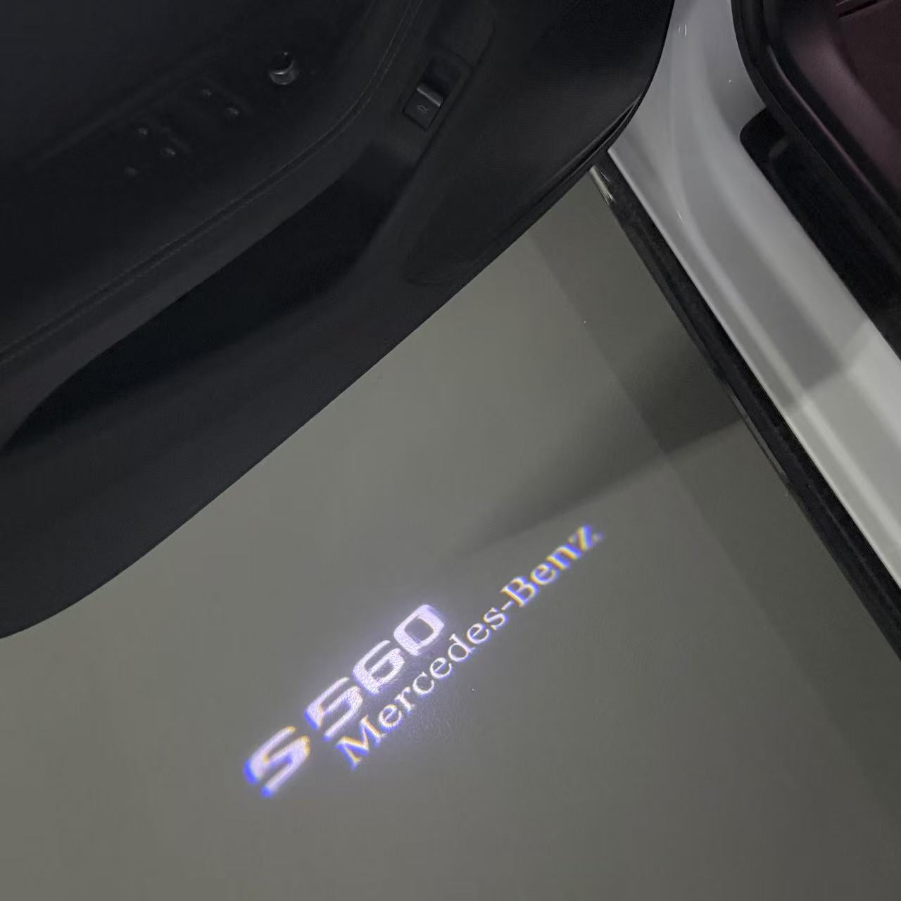 MERCEDES BENZ LOGO PROJECTOT LIGHTS Nr.03 (Menge 1 = 1 Sätze/2 Türleuchten)