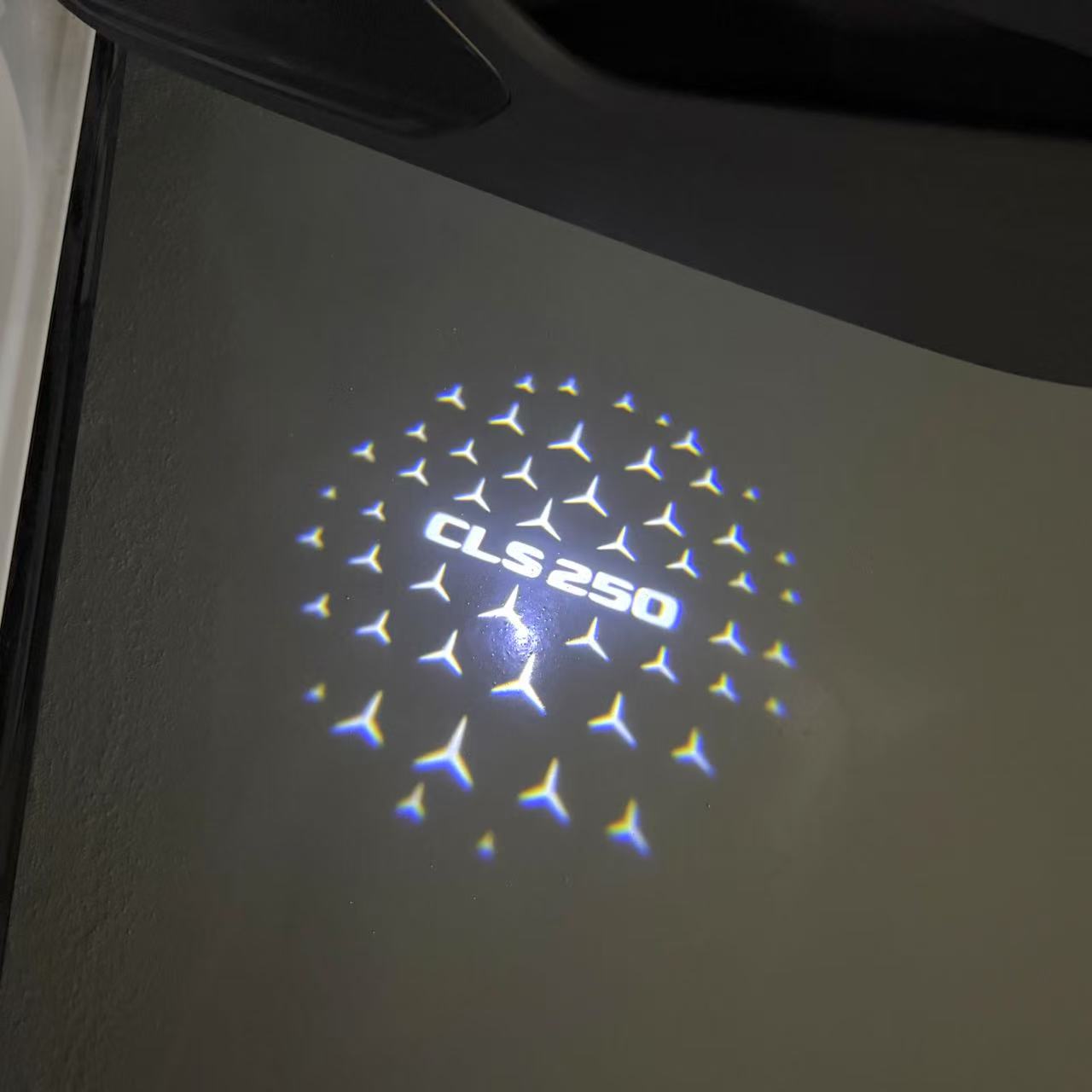 LUCI PROIETTORI LOGO MERCEDES BENZ Nr.03 (quantità 1 = 1 set / 2 luci porta)
