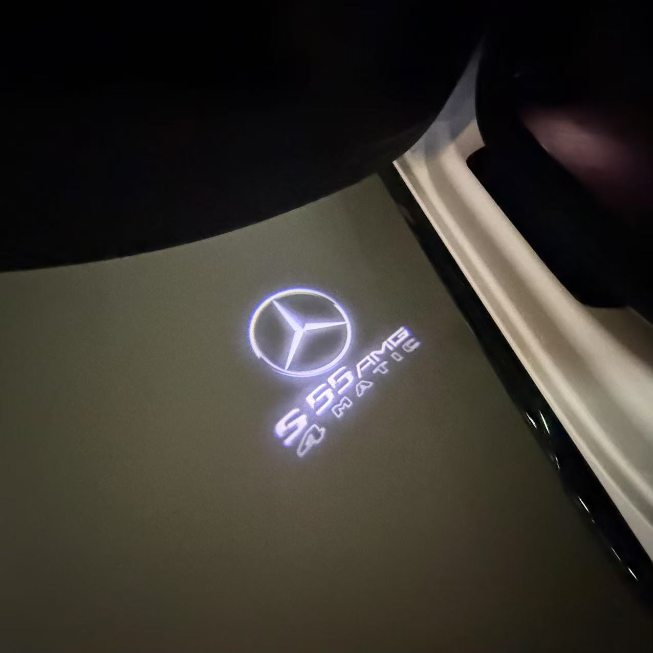 LUCI PROIETTORI LOGO MERCEDES BENZ Nr.03 (quantità 1 = 1 set / 2 luci porta)
