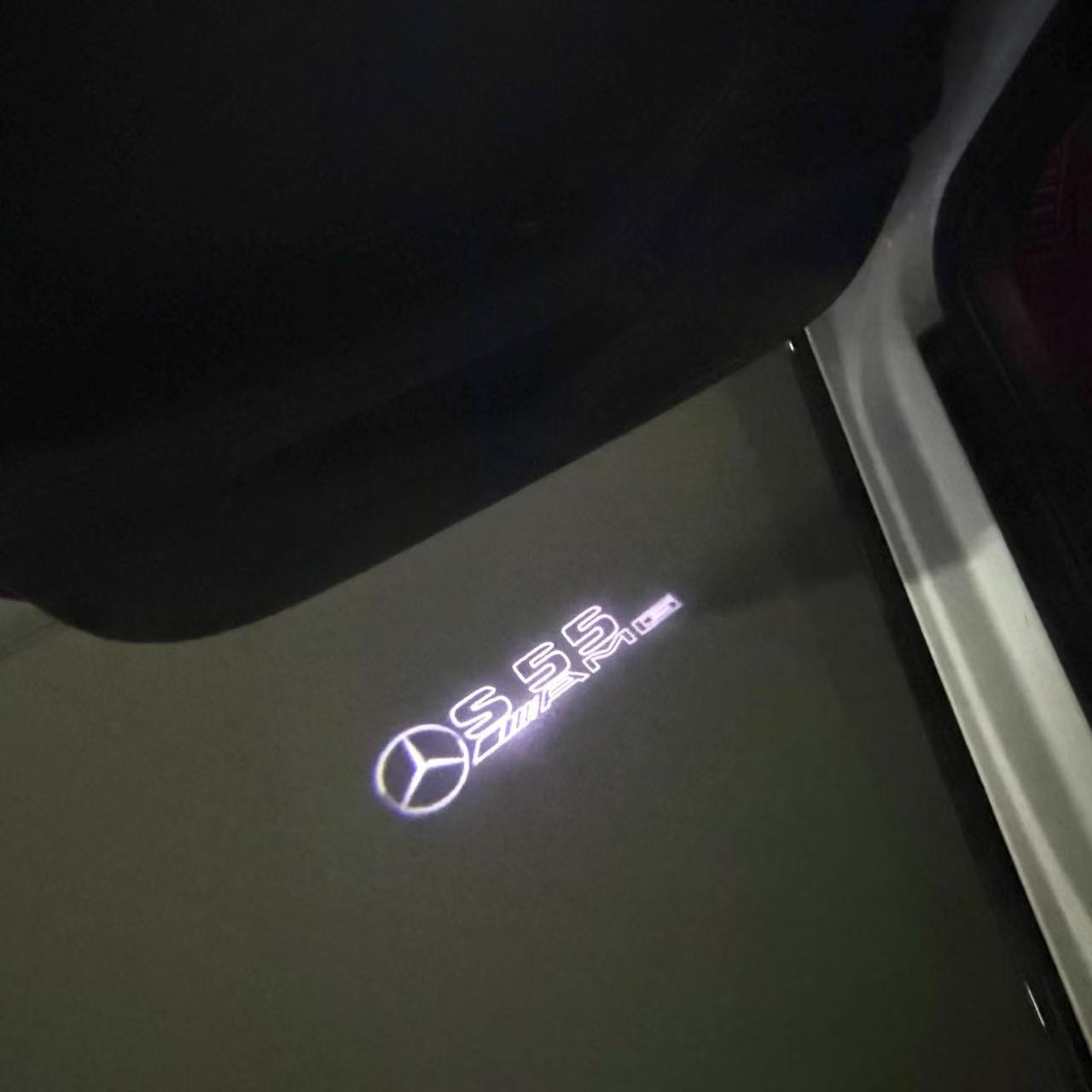 LUCI PROIETTORI LOGO MERCEDES BENZ Nr.03 (quantità 1 = 1 set / 2 luci porta)