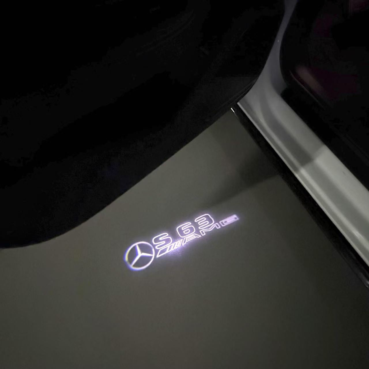 LUCI PROIETTORI LOGO MERCEDES BENZ Nr.03 (quantità 1 = 1 set / 2 luci porta)