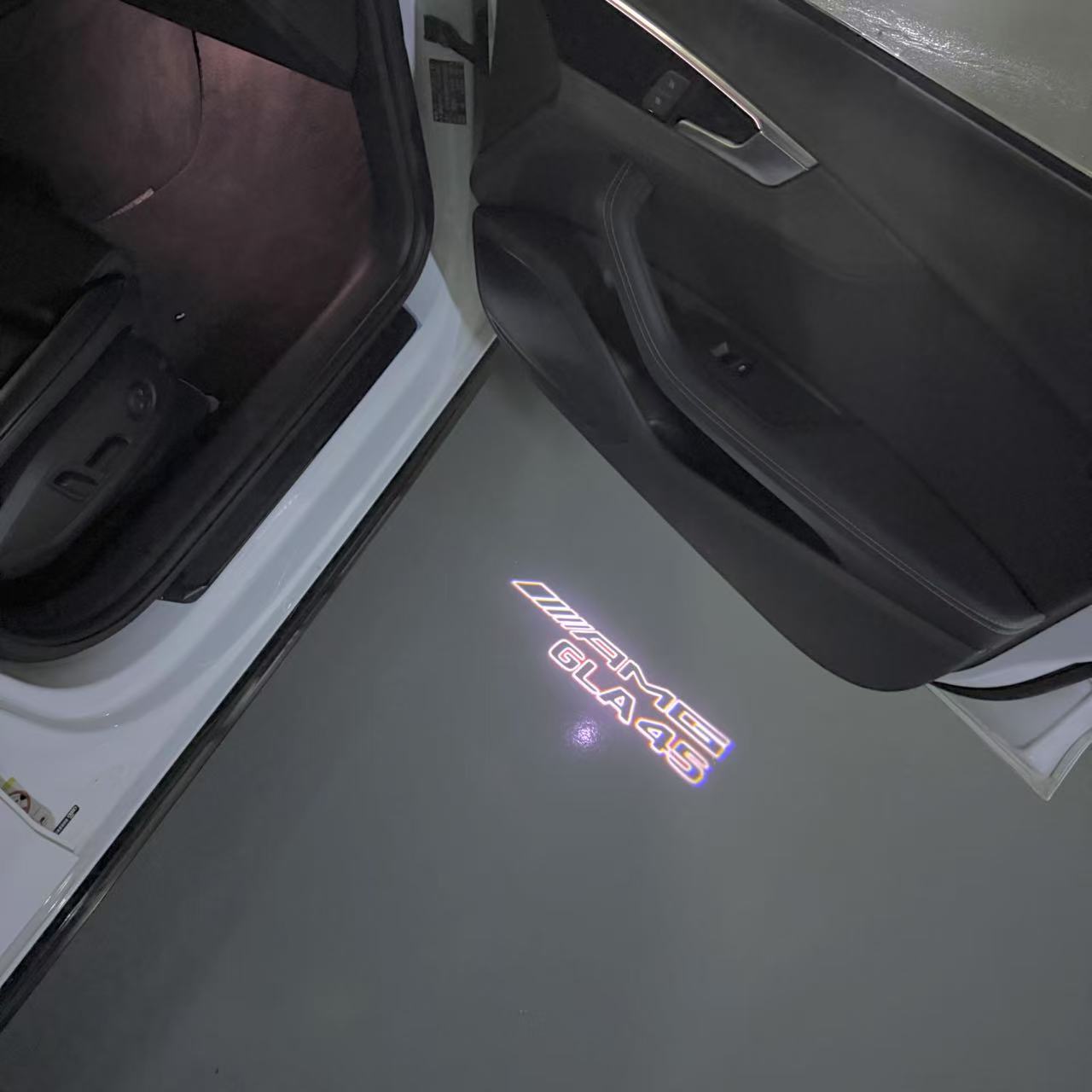 LUCI PROIETTORI LOGO MERCEDES BENZ Nr.03 (quantità 1 = 1 set / 2 luci porta)