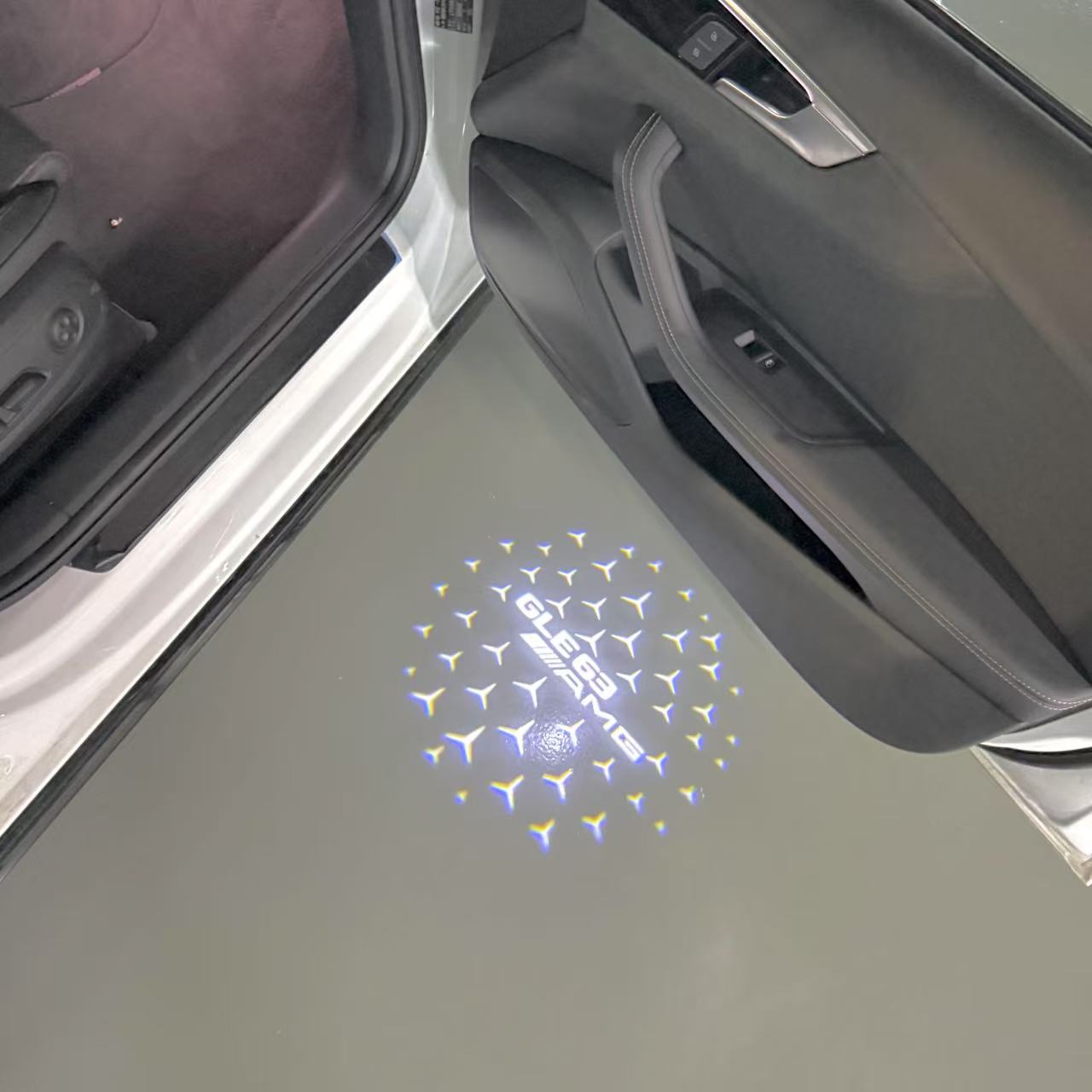 LUCI PROIETTORI LOGO MERCEDES BENZ Nr.03 (quantità 1 = 1 set / 2 luci porta)