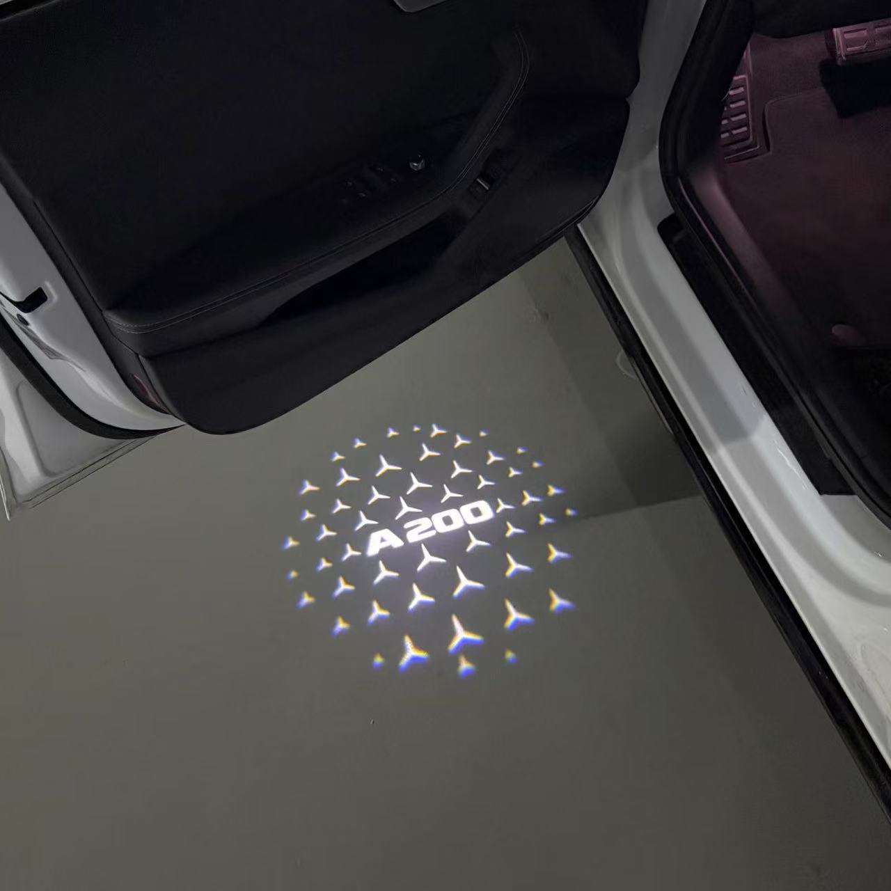 أضواء بروجكتور شعار MERCEDES BENZ رقم 03 (الكمية 1 = 1 مجموعة / 2 أضواء باب)
