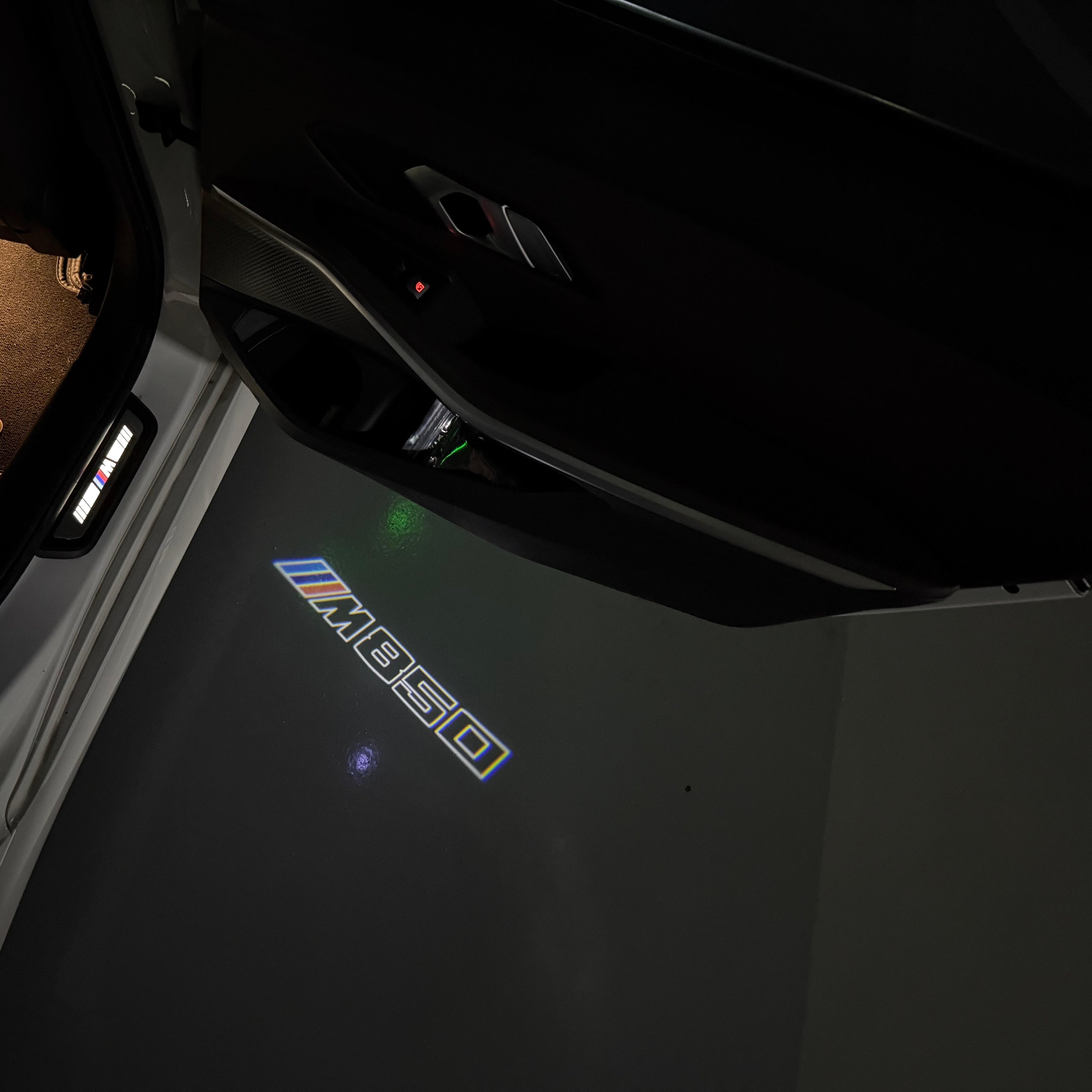 LUCES DE PROYECTOR DEL LOGOTIPO BMW M3 Nr.24 (cantidad 1 = 1 juegos / 2 luces de puerta)
