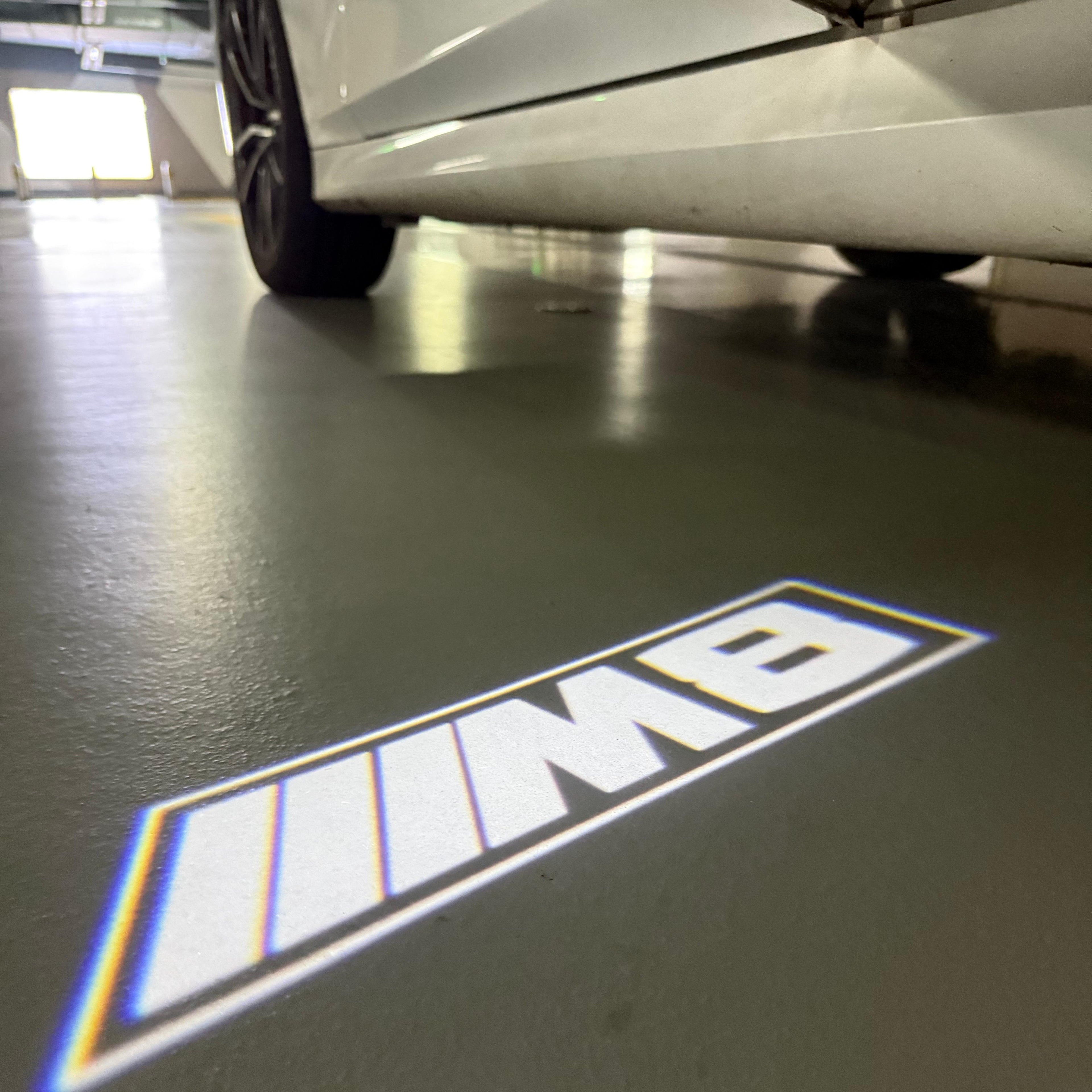 LUCES DE PROYECTOR DEL LOGOTIPO BMW M3 Nr.24 (cantidad 1 = 1 juegos / 2 luces de puerta)