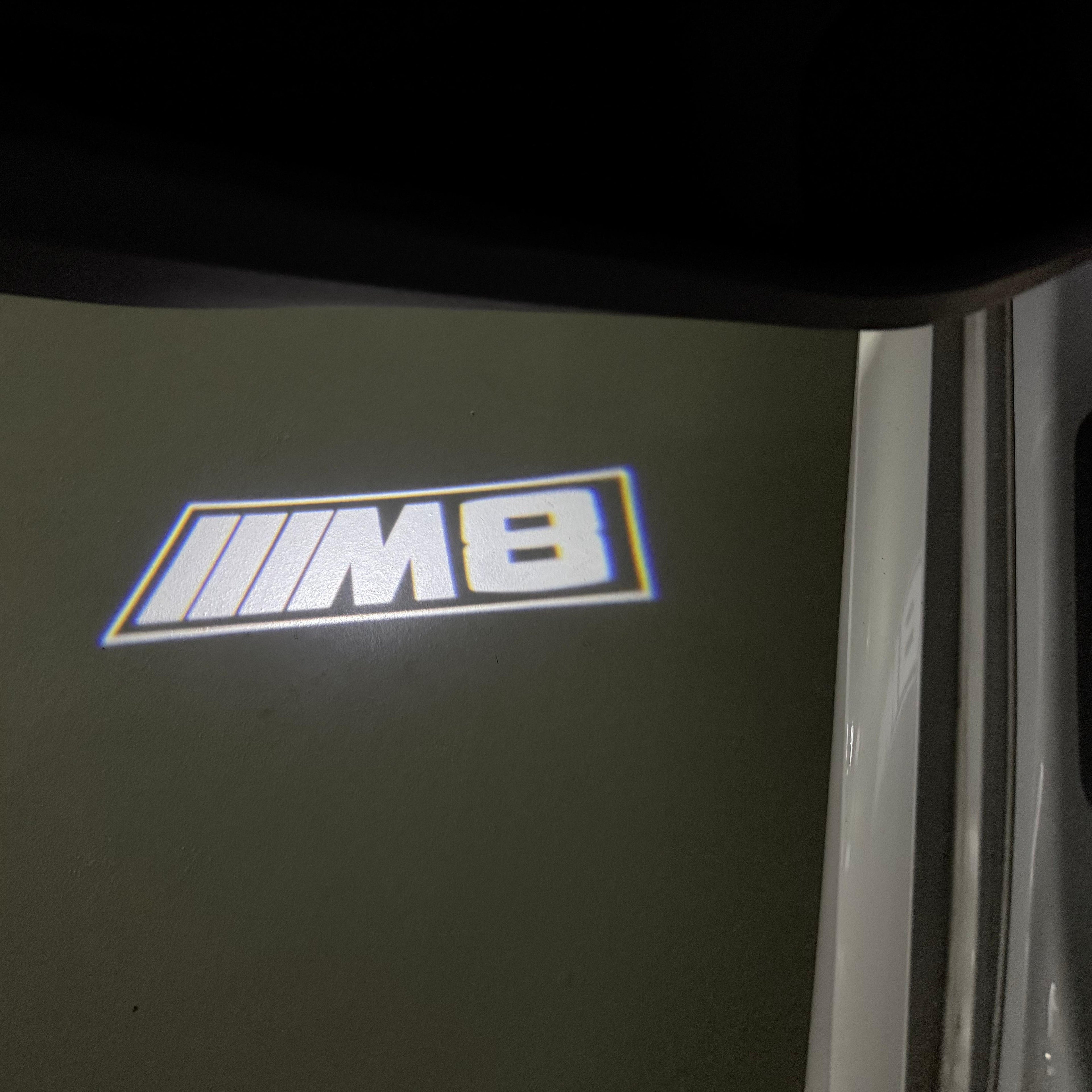 LUCES DE PROYECTOR DEL LOGOTIPO BMW M3 Nr.24 (cantidad 1 = 1 juegos / 2 luces de puerta)