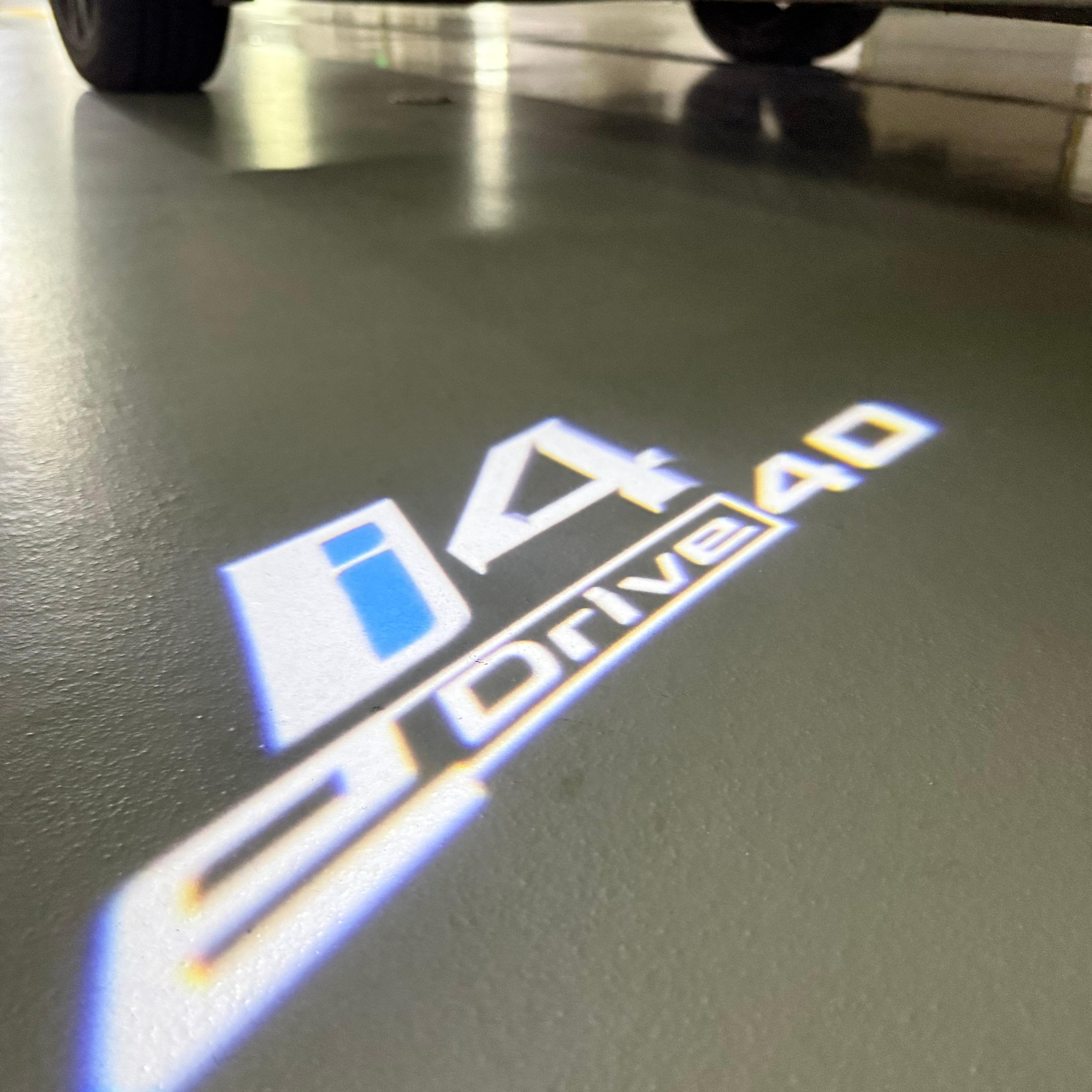 LUCES DE PROYECTOR DEL LOGOTIPO BMW M3 Nr.24 (cantidad 1 = 1 juegos / 2 luces de puerta)
