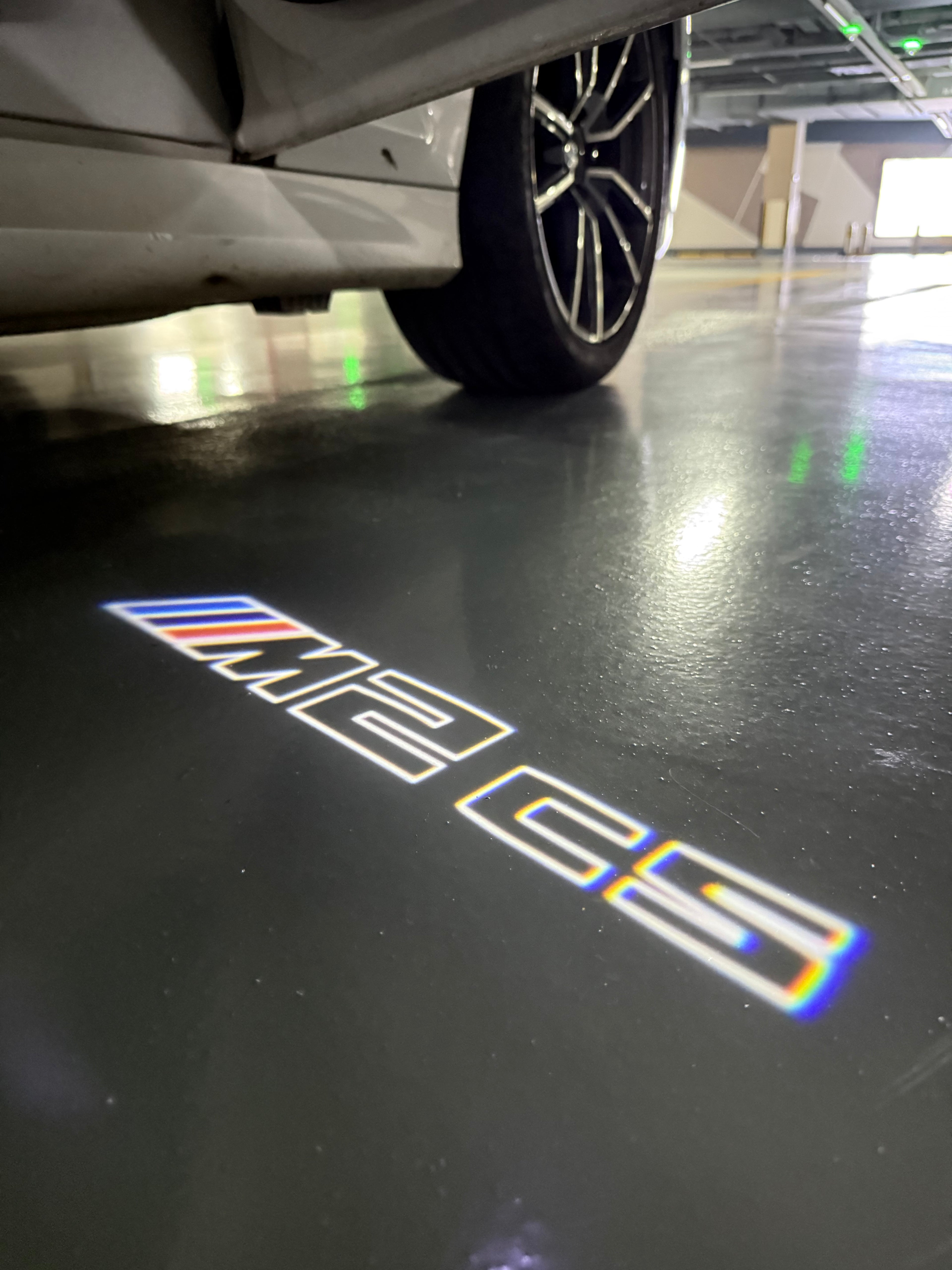 LUCES DE PROYECTOR DEL LOGOTIPO BMW M3 Nr.24 (cantidad 1 = 1 juegos / 2 luces de puerta)
