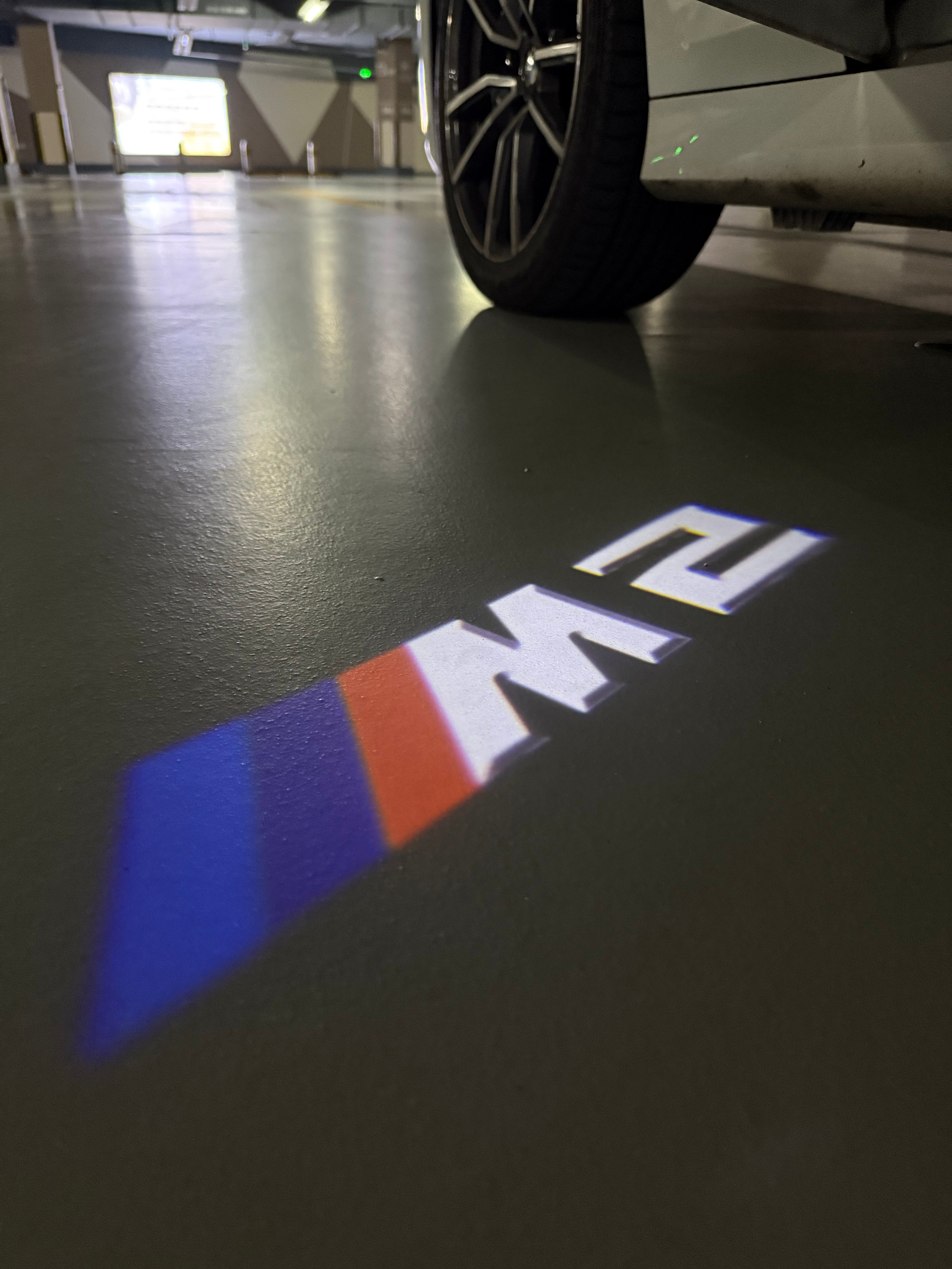 LUCES DE PROYECTOR DEL LOGOTIPO BMW M3 Nr.24 (cantidad 1 = 1 juegos / 2 luces de puerta)