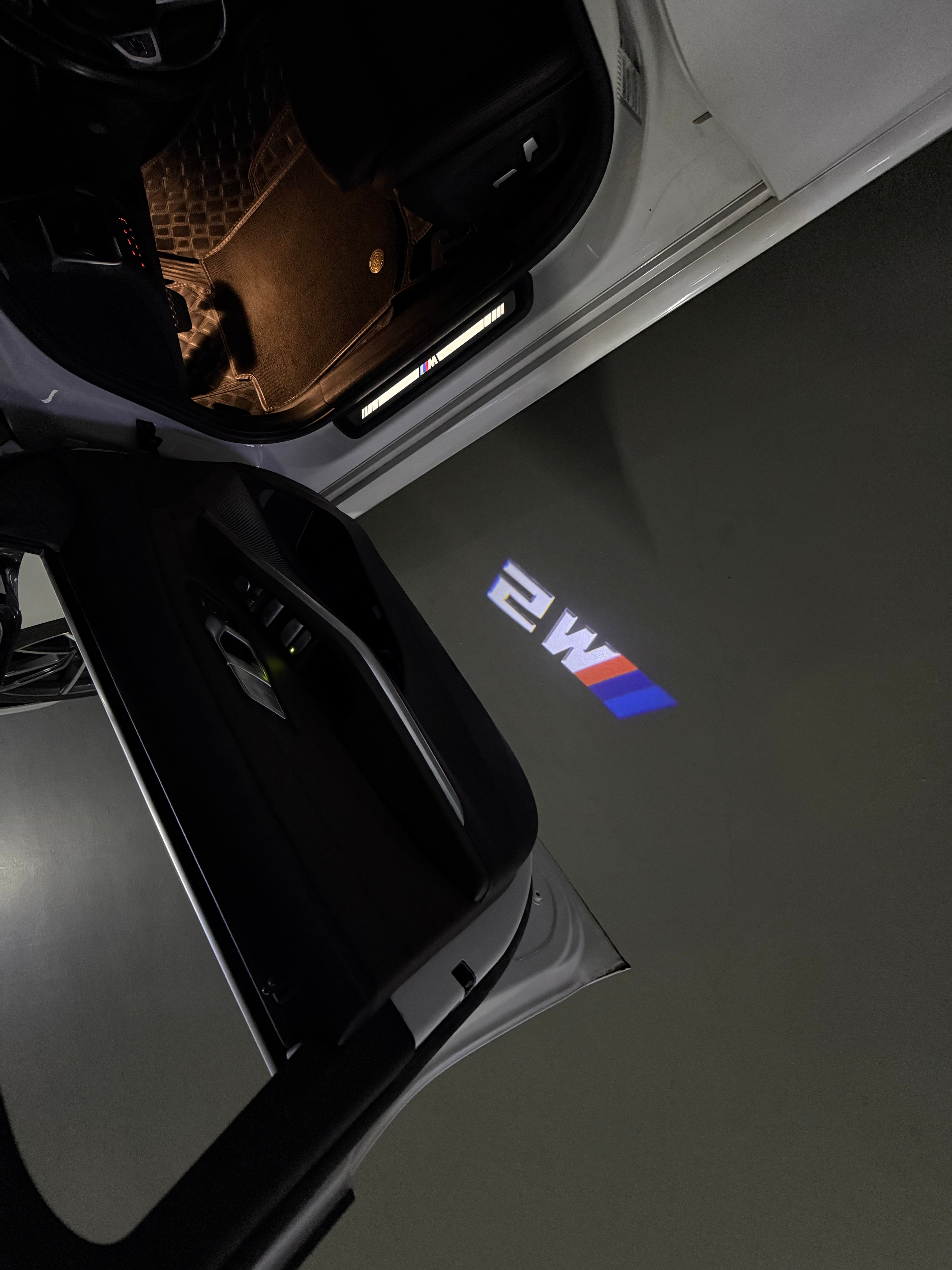LUCES DE PROYECTOR DEL LOGOTIPO BMW M3 Nr.24 (cantidad 1 = 1 juegos / 2 luces de puerta)