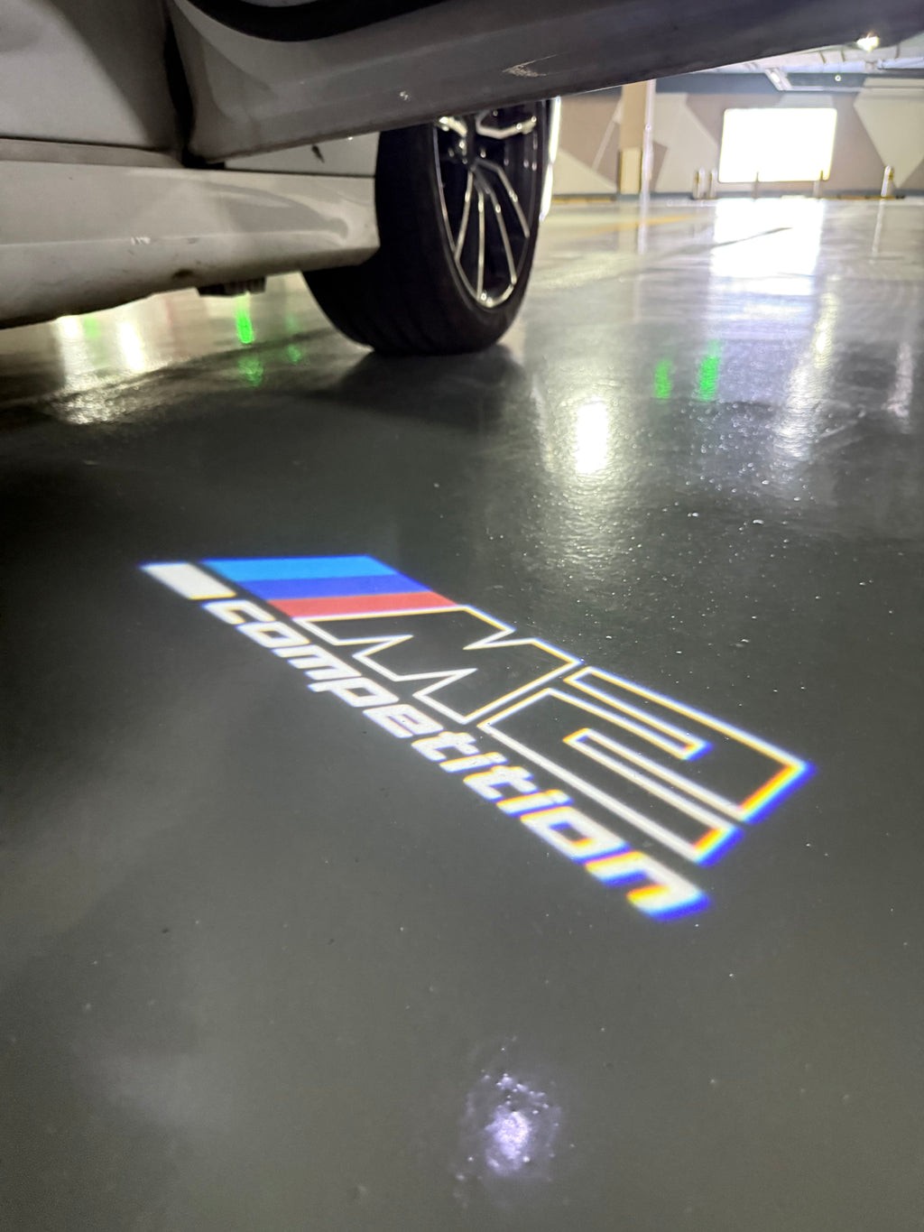 ÉCLAIRAGE DE PROJECTEUR BMW M3 LOGO Nr.24 (quantité 1 = 1 jeux / 2 feux de porte)