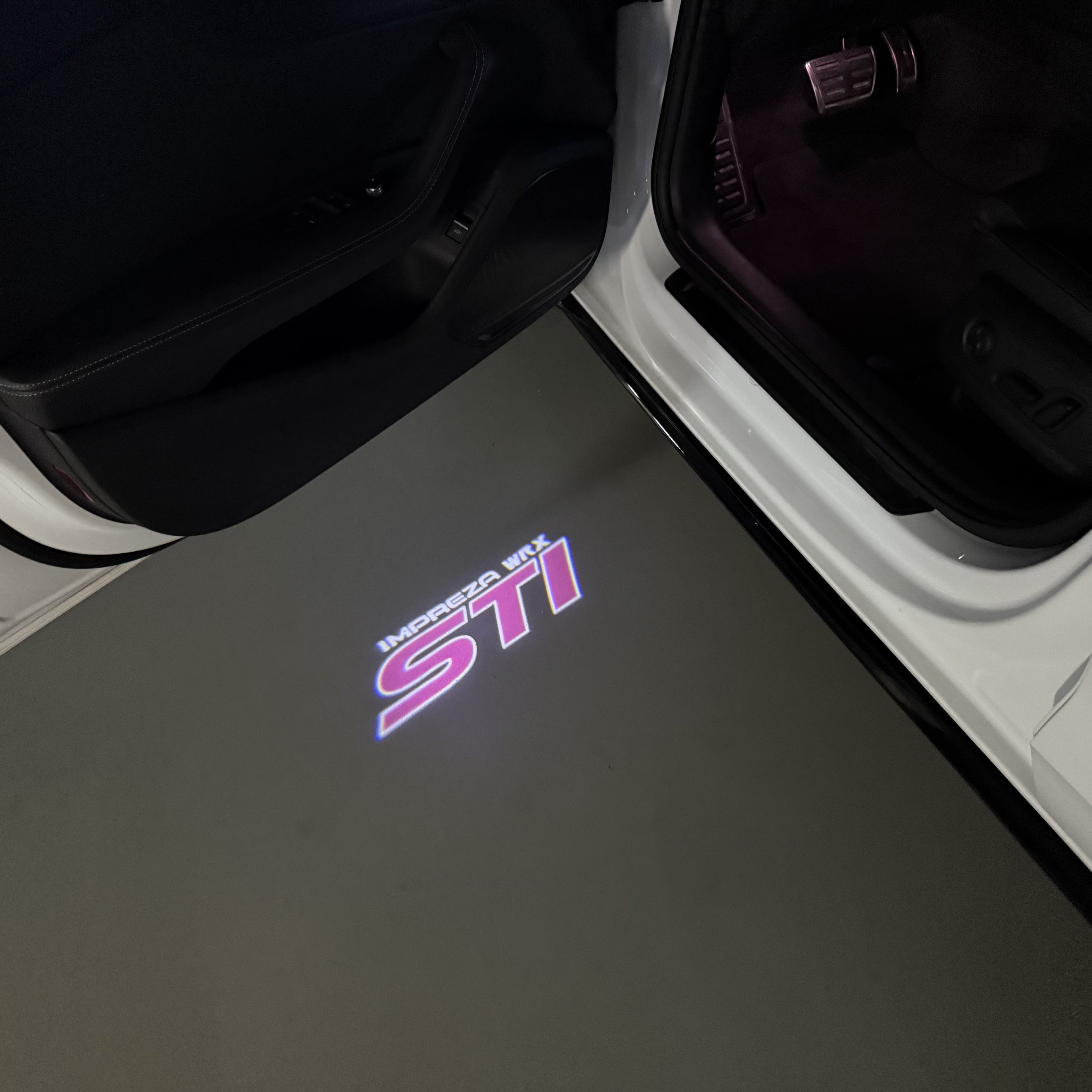 BRZ LOGO PROJECROTR أضواء Nr.03 (الكمية 1 = 1 مجموعات / 2 أضواء الباب)