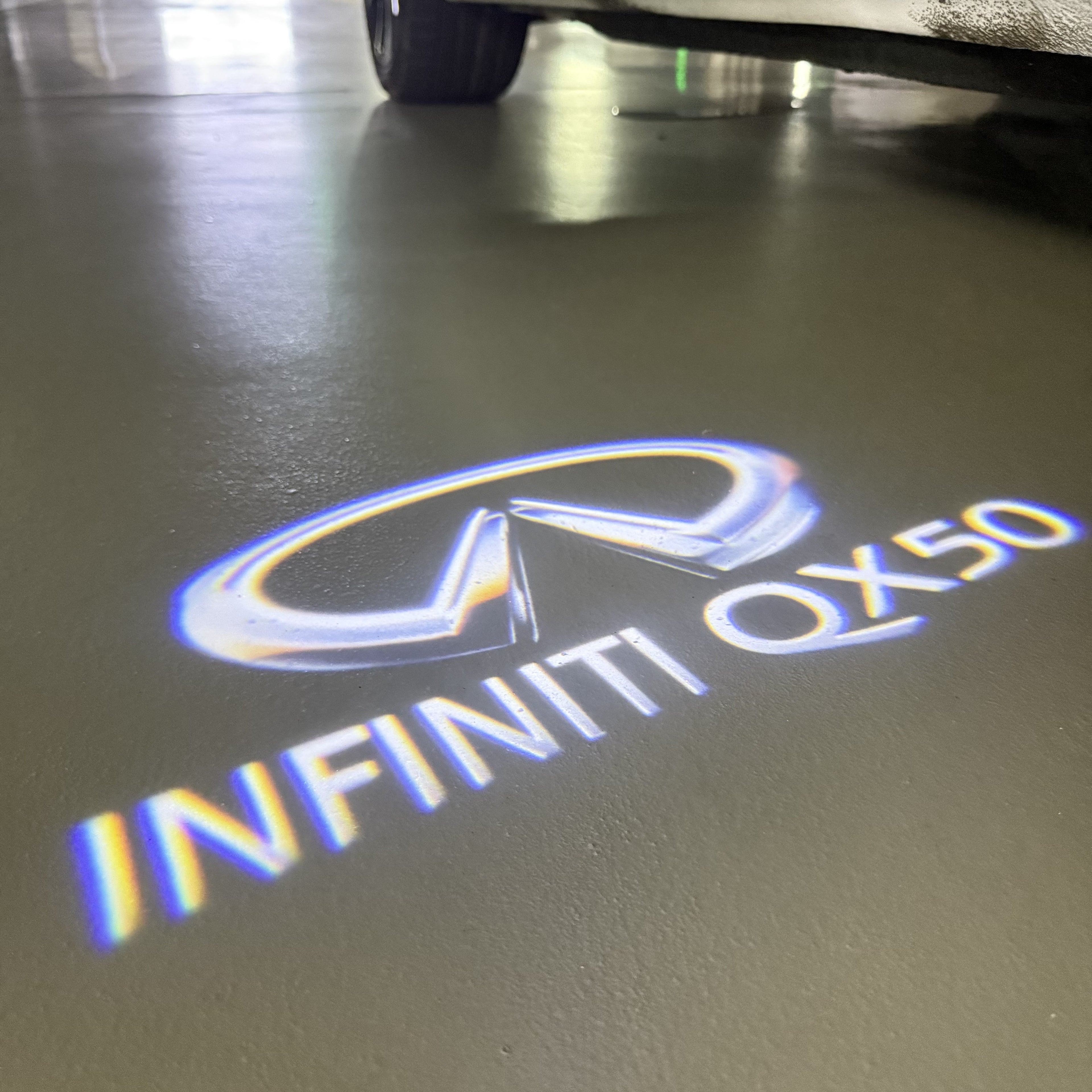 INFINTI QX56 LOGO PROJECROTR LIGHTS Nr.74 (quantité 1 = 1 ensemble/2 feux de porte)