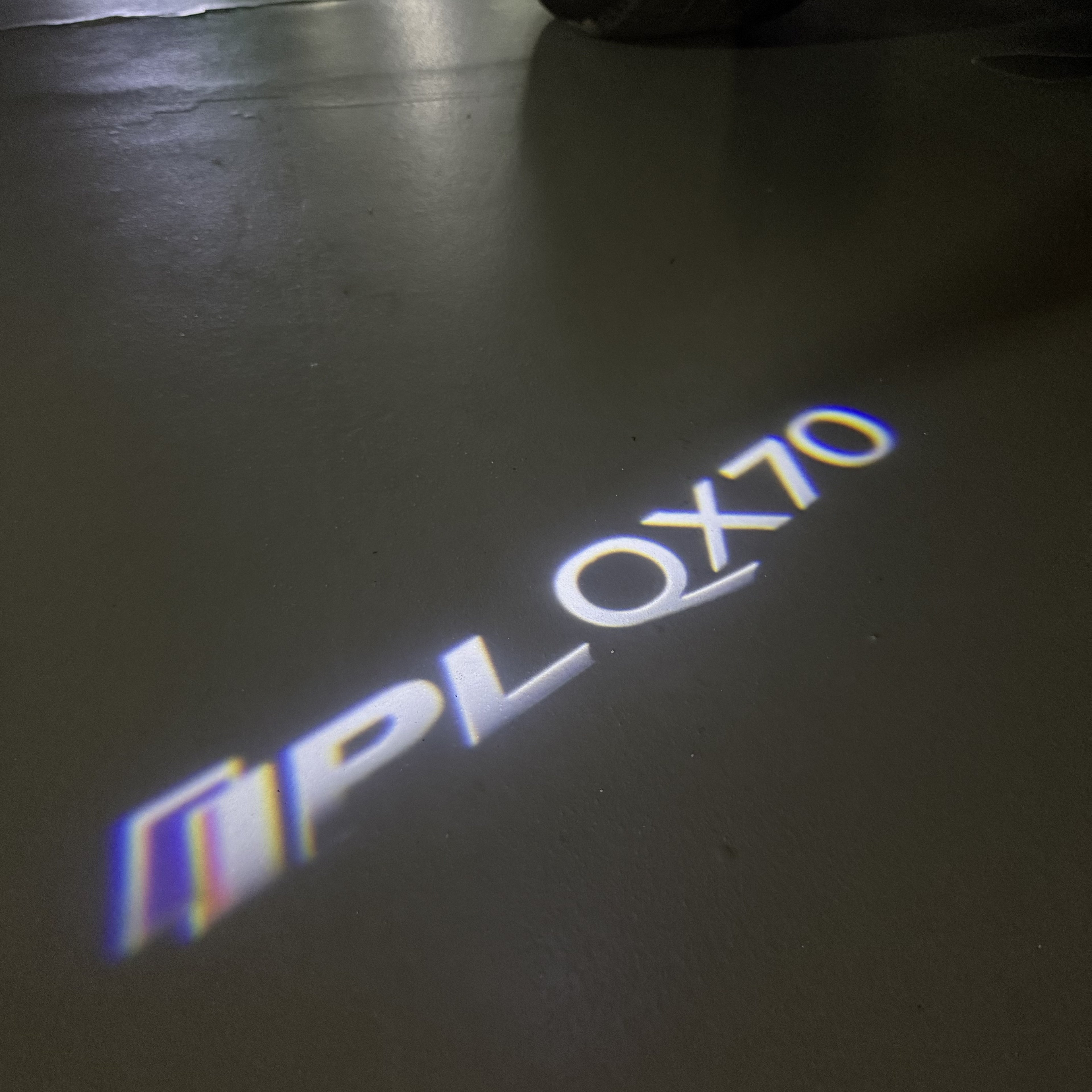 INFINTI QX56 LOGO PROJECROTR LIGHTS Nr.74 (quantité 1 = 1 ensemble/2 feux de porte)