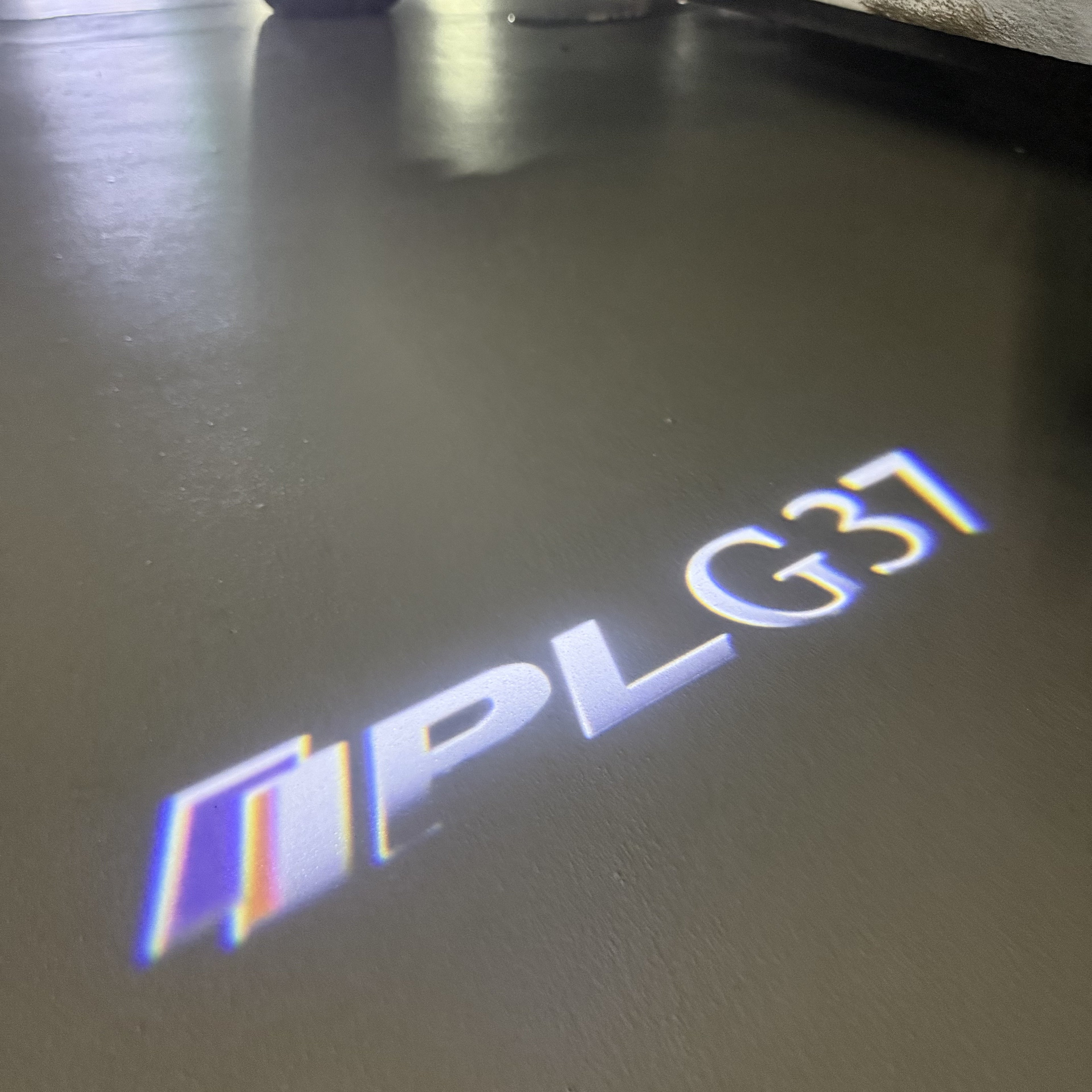 INFINTI QX56 LOGO PROJECROTR LIGHTS Nr.74 (quantité 1 = 1 ensemble/2 feux de porte)
