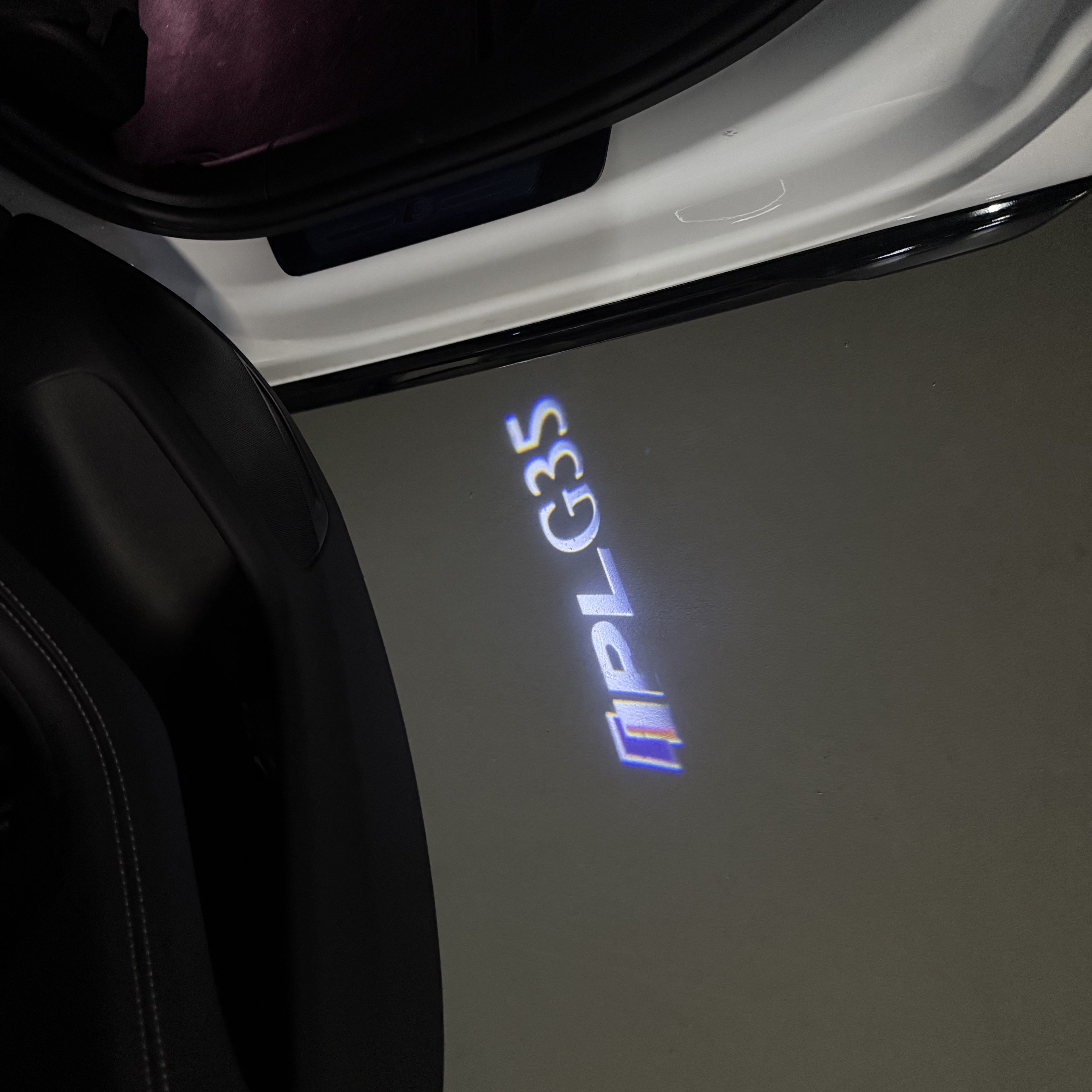 INFINTI QX56 LOGO PROJECROTR LIGHTS Nr.74 (quantité 1 = 1 ensemble/2 feux de porte)