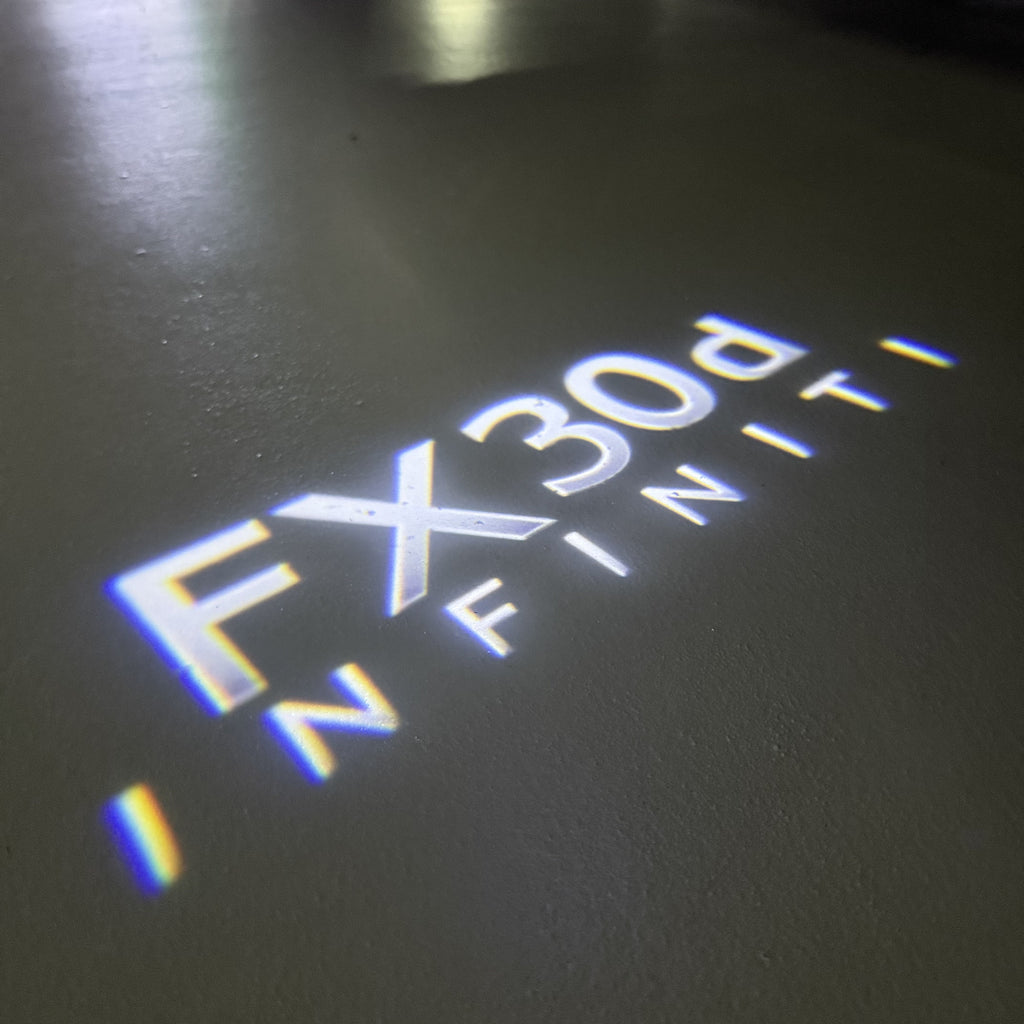 INFINTI QX56 LOGO PROJECROTR LIGHTS Nr.74 (quantité 1 = 1 ensemble/2 feux de porte)