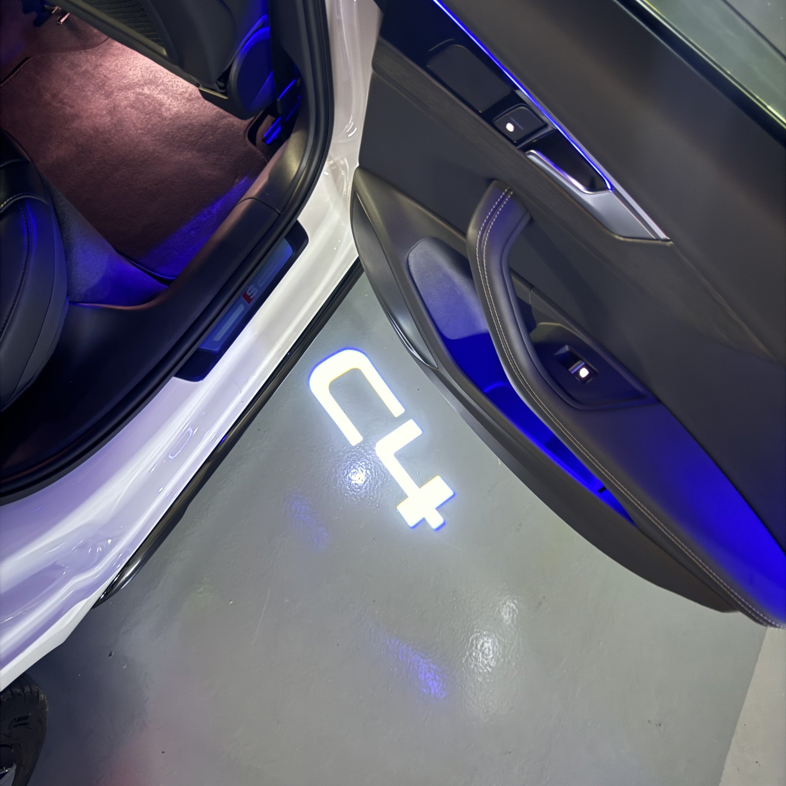 BMW M3 LOGO PROJECTOT LIGHTS Nr.24 (Menge 1 = 1 Sets/2 Türleuchten)