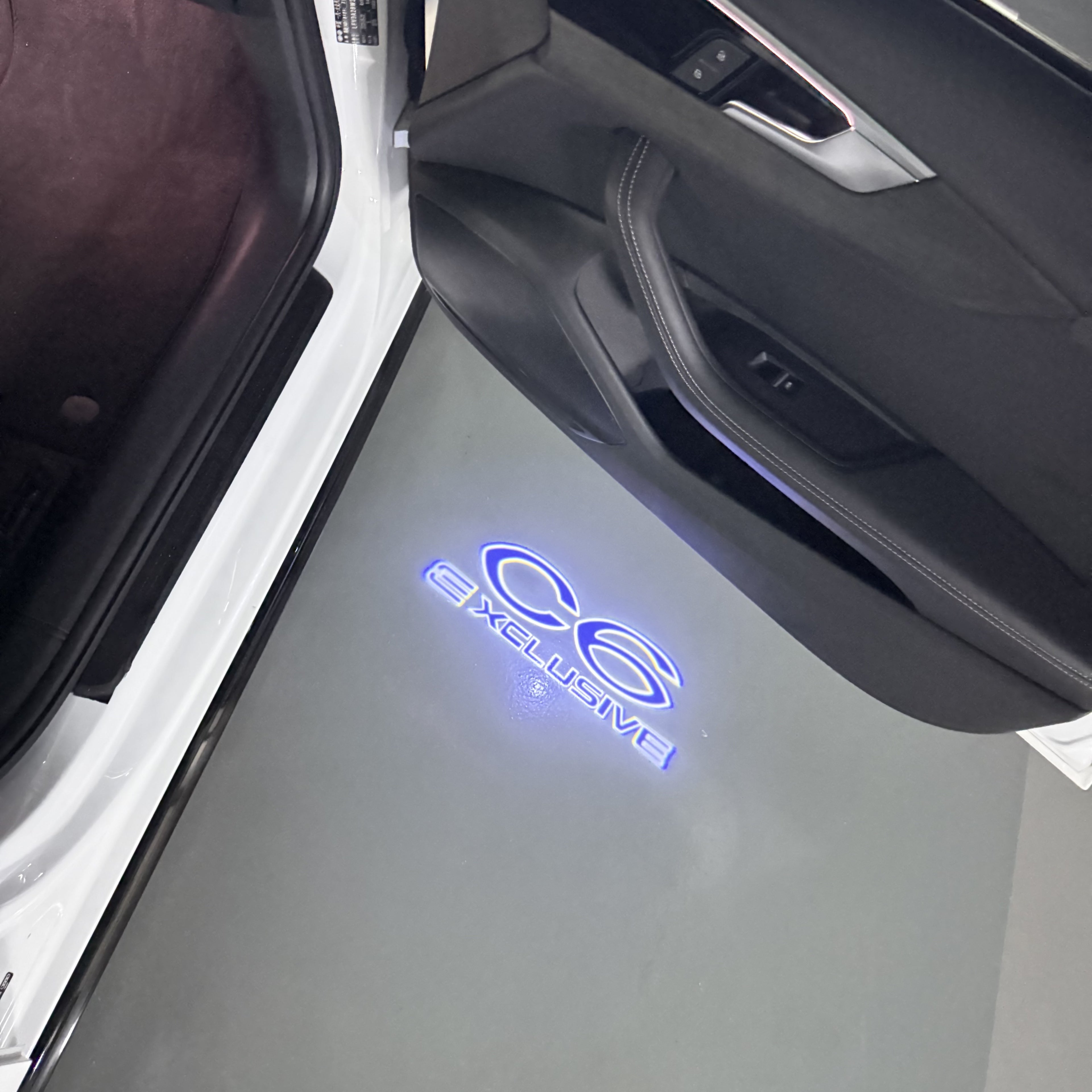 BMW M3 LOGO PROJECTOR LIGHTS Nr.24 (الكمية 1 = 1 مجموعة / 2 أضواء باب)