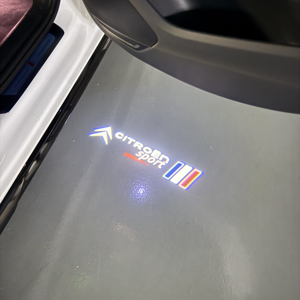 BMW M3 LOGO PROJECTOR LIGHTS Nr.24 (الكمية 1 = 1 مجموعة / 2 أضواء باب)