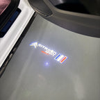 BMW M3 LOGO PROJECTOR LIGHTS Nr.24 (الكمية 1 = 1 مجموعة / 2 أضواء باب)