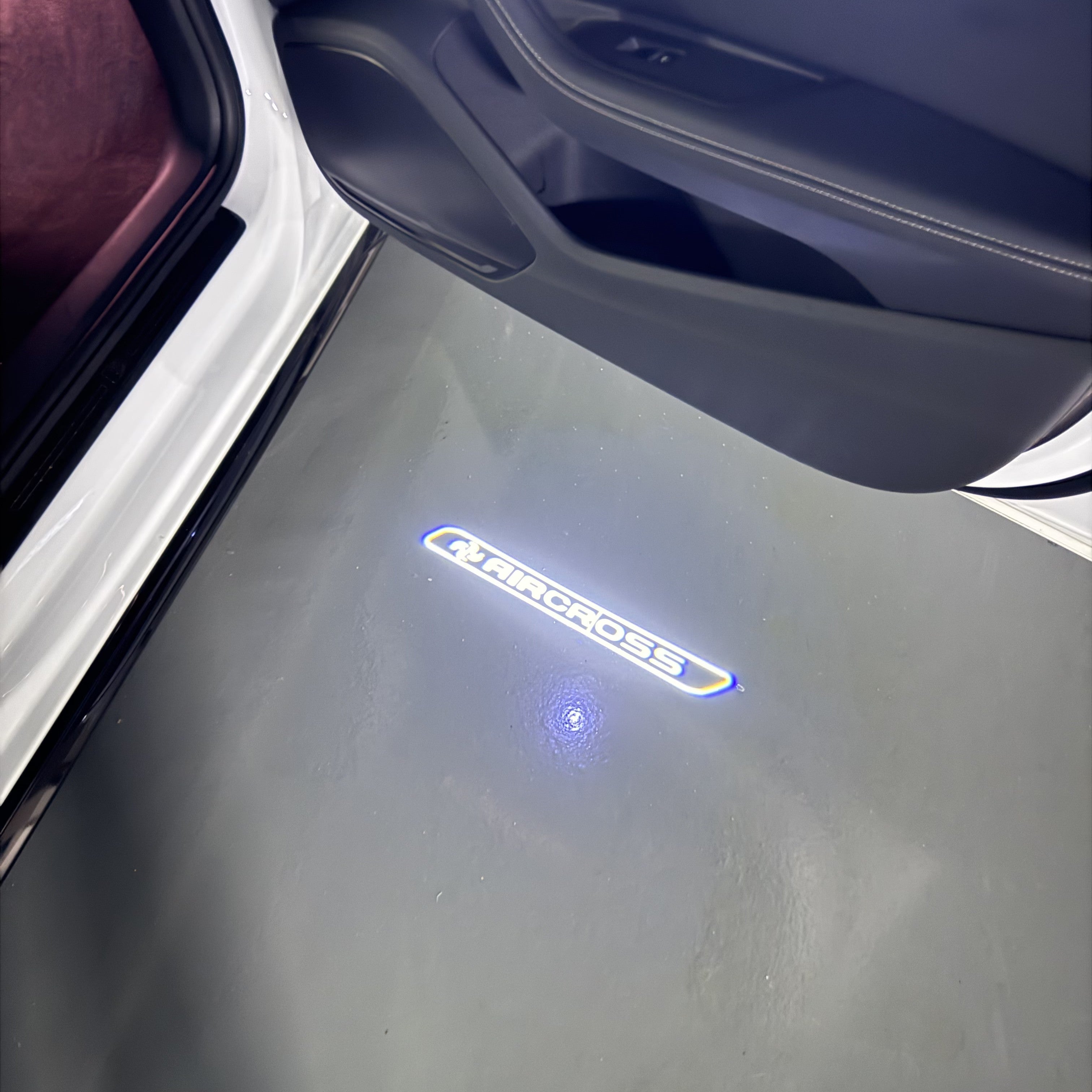 BMW M3 LOGO PROJECTOR LIGHTS Nr.24 (الكمية 1 = 1 مجموعة / 2 أضواء باب)