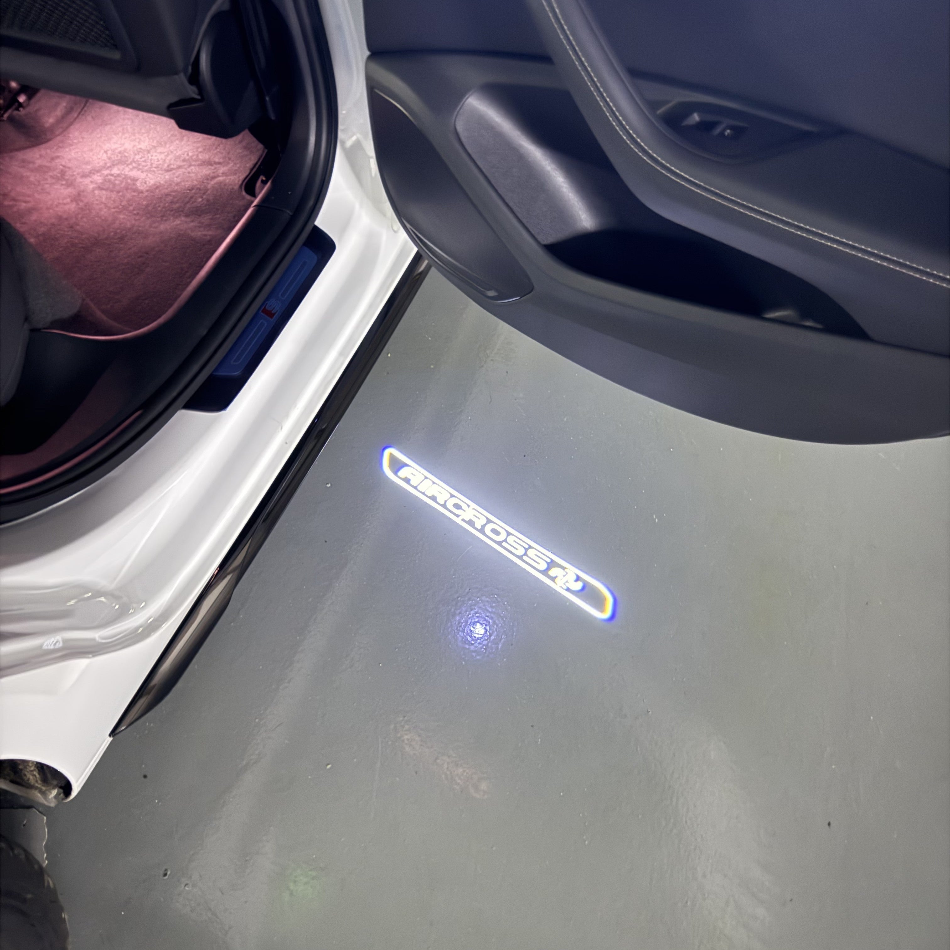 BMW M3 LOGO PROJECTOR LIGHTS Nr.24 (الكمية 1 = 1 مجموعة / 2 أضواء باب)