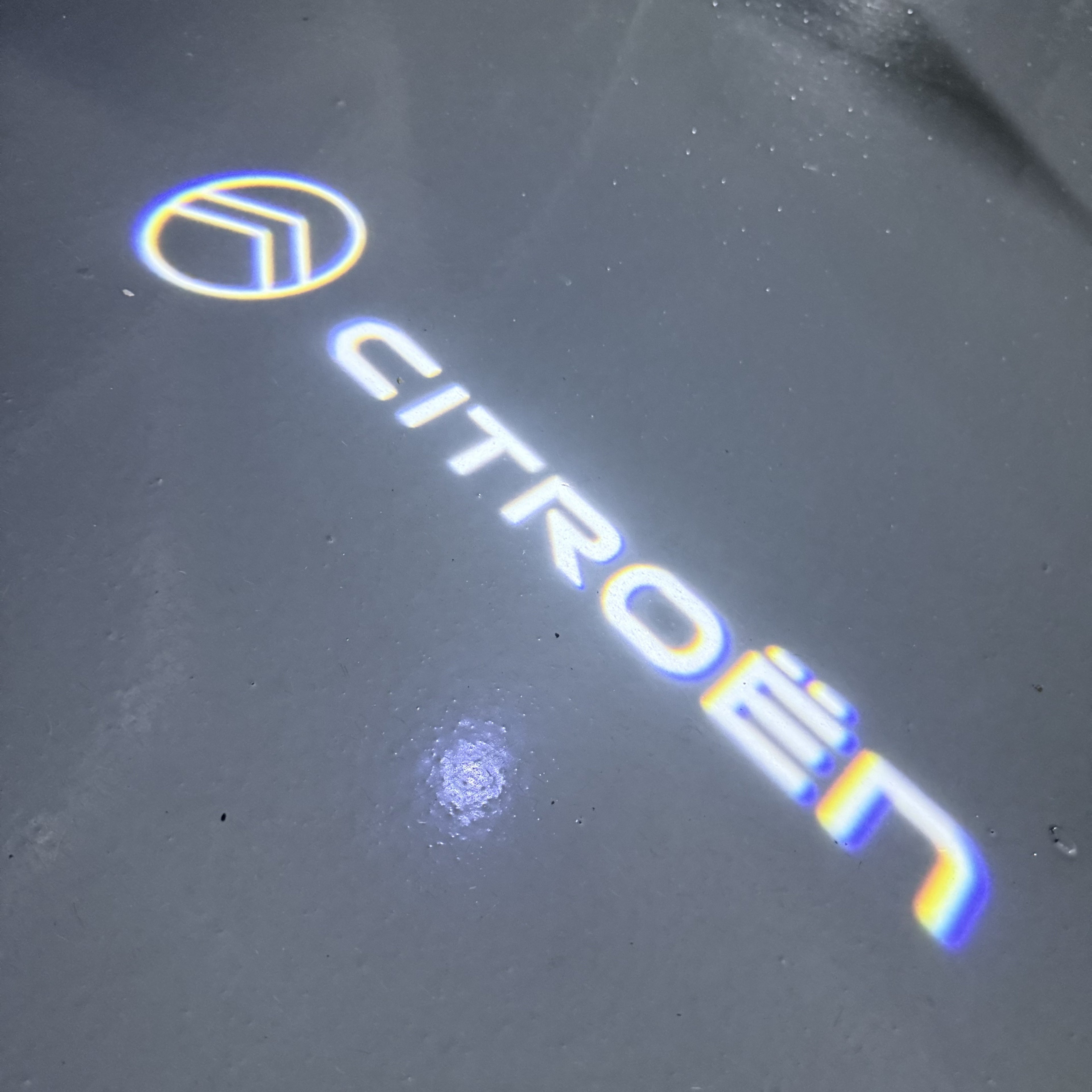 BMW M3 LOGO PROJECTOR LIGHTS Nr.24 (الكمية 1 = 1 مجموعة / 2 أضواء باب)