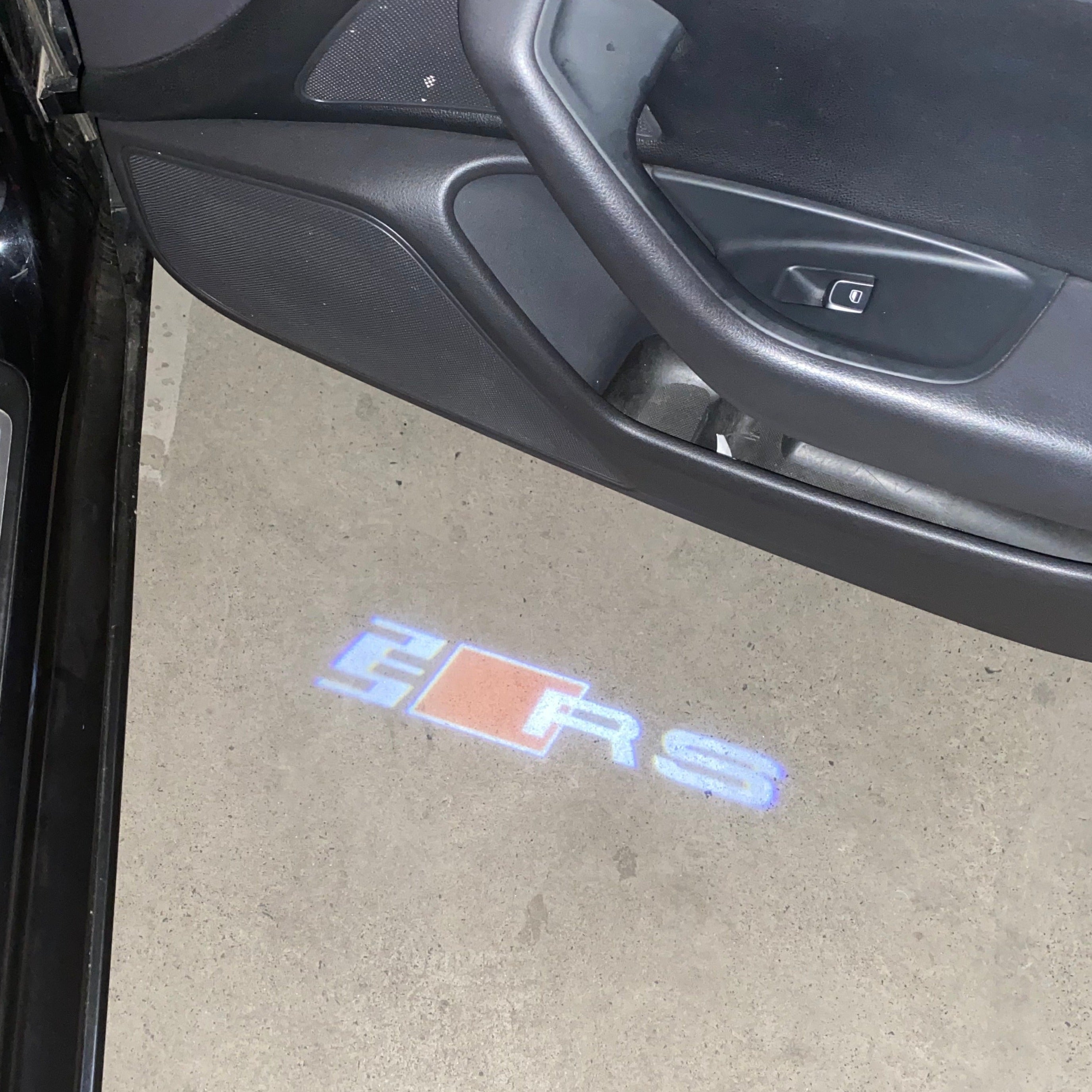 AUDI LOGO PROJECTOT LIGHTS Nr.19 (Menge 1 = 2 Logo Folien /2 Türleuchten)