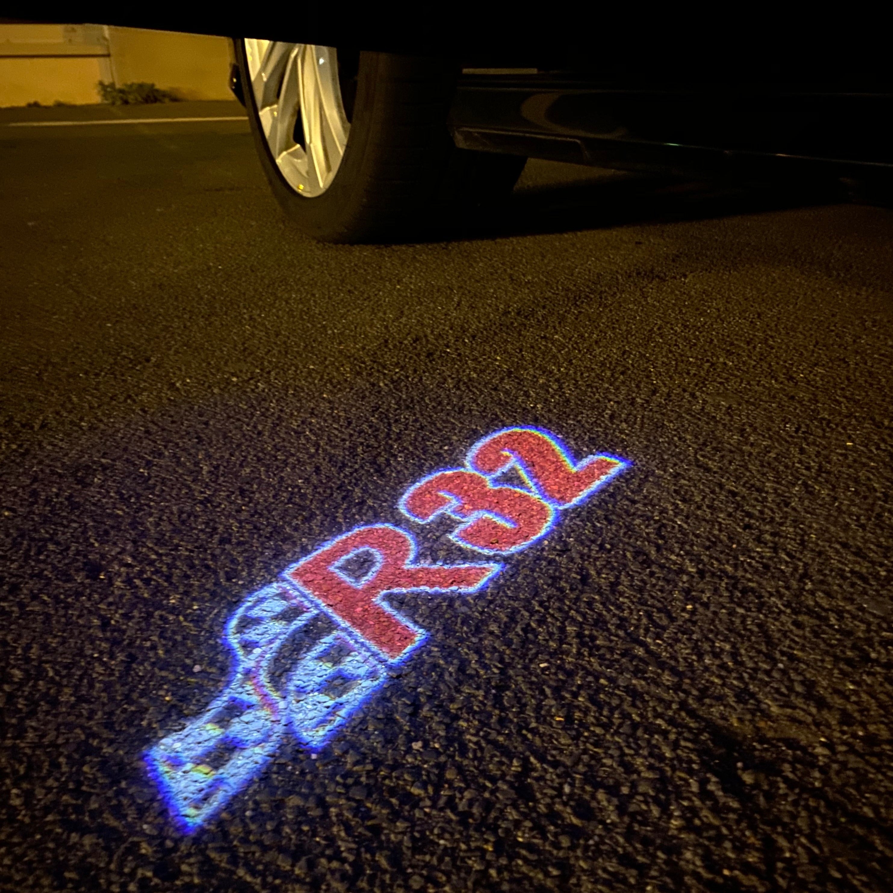Luces de puerta Volkswagen R32 Logo Nr. 165 (cantidad 1 = 2 películas con logotipo / 2 luces de puerta)