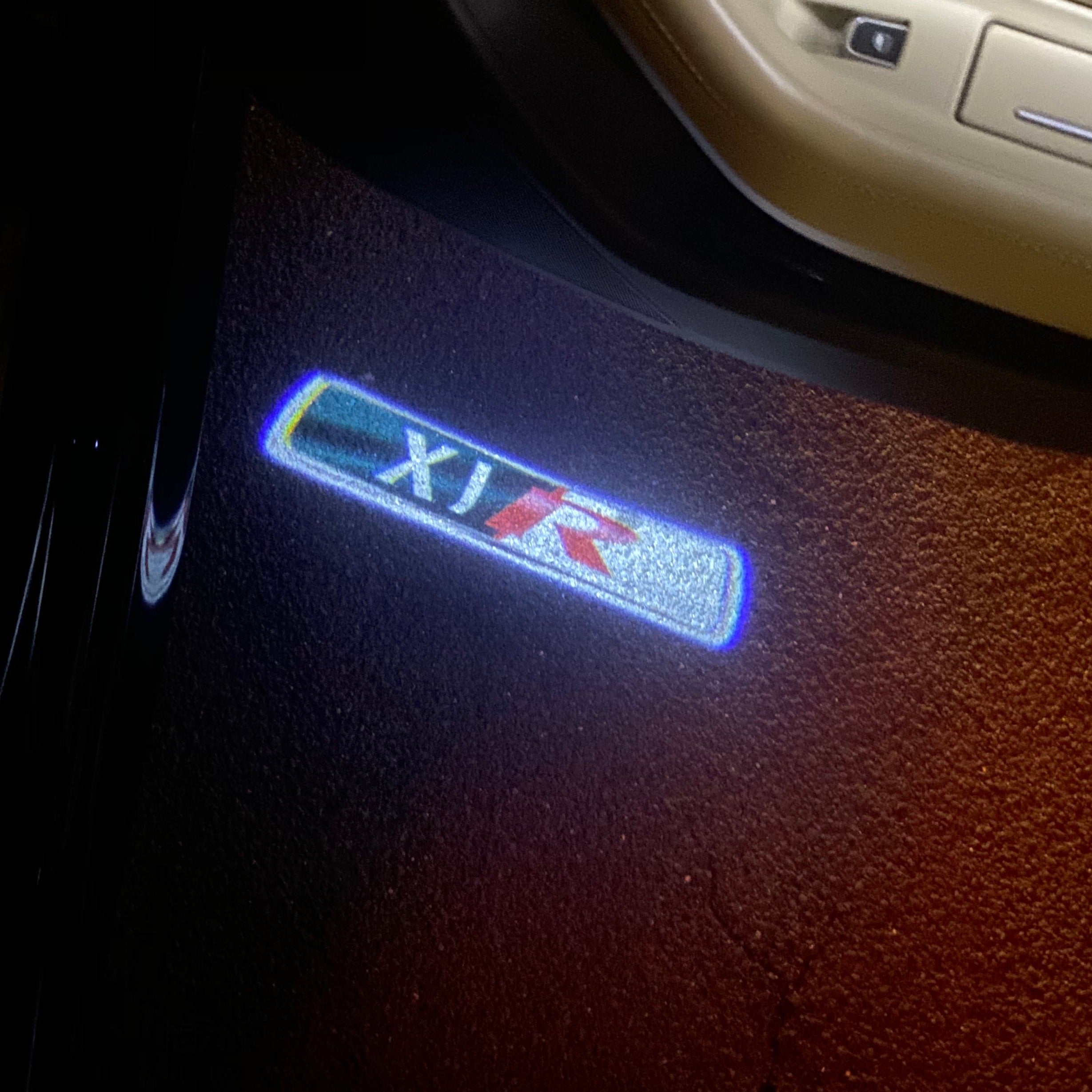 JAGUAR LOGO PROJECROTR LIGHTS Nr.66 (Anzahl 1 = 1 Sets / 2 Türleuchten)