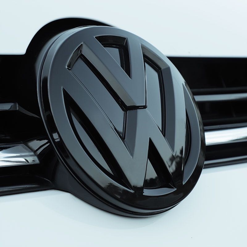 VW FRONT GRILL LOGO LED