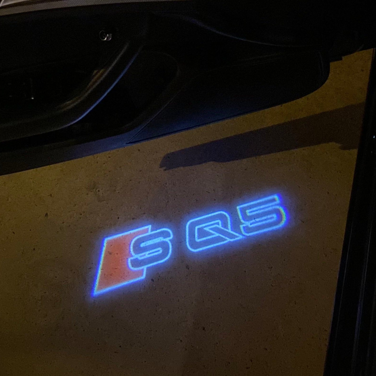 AUDI LOGO PROJECTOT LIGHTS Nr.19 (Menge 1 = 2 Logo Folien /2 Türleuchten)