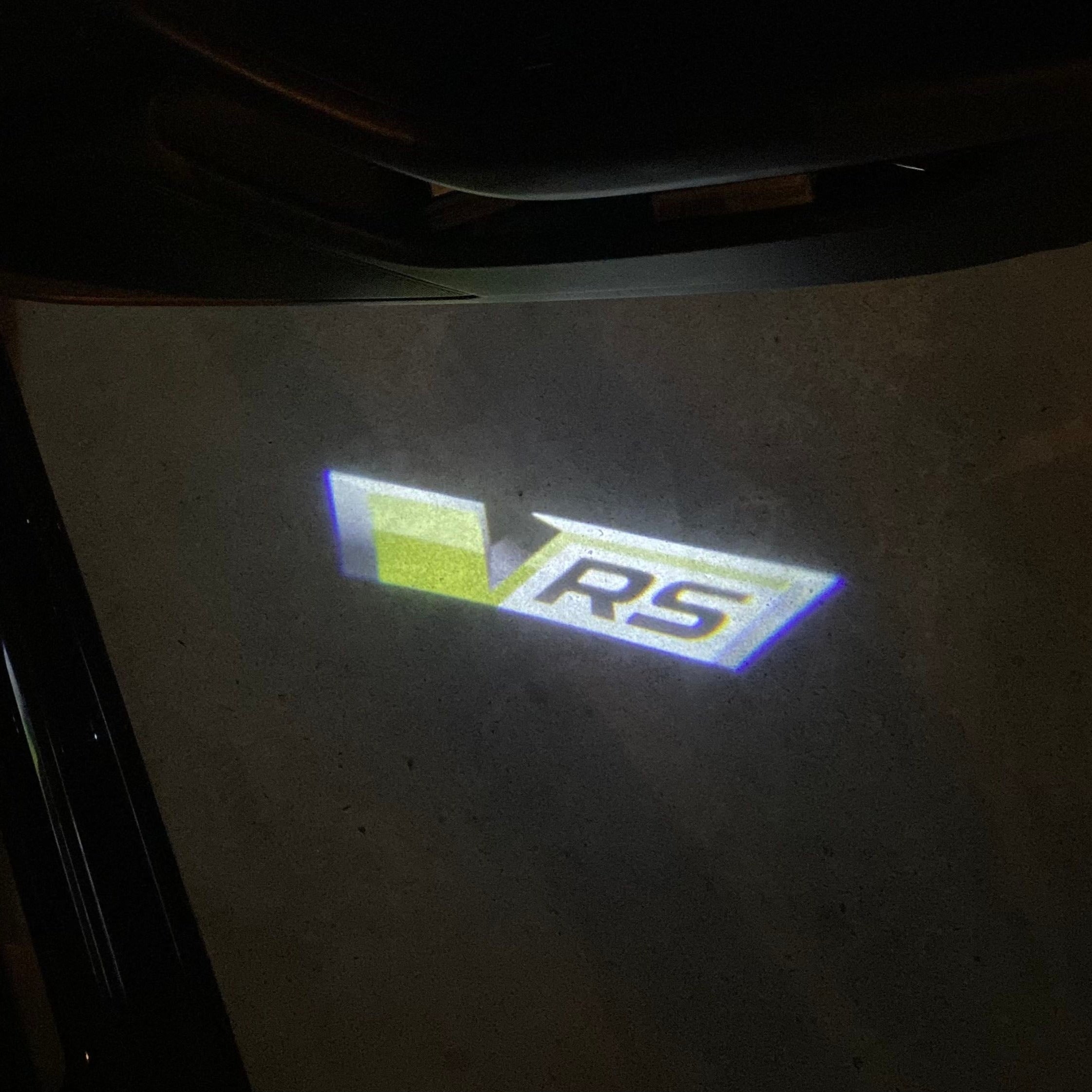 SKODA VRS LOGO PROJECTOT أضواء Nr.29 (الكمية 1 = 2 شعار فيلم / 2 أضواء الباب)