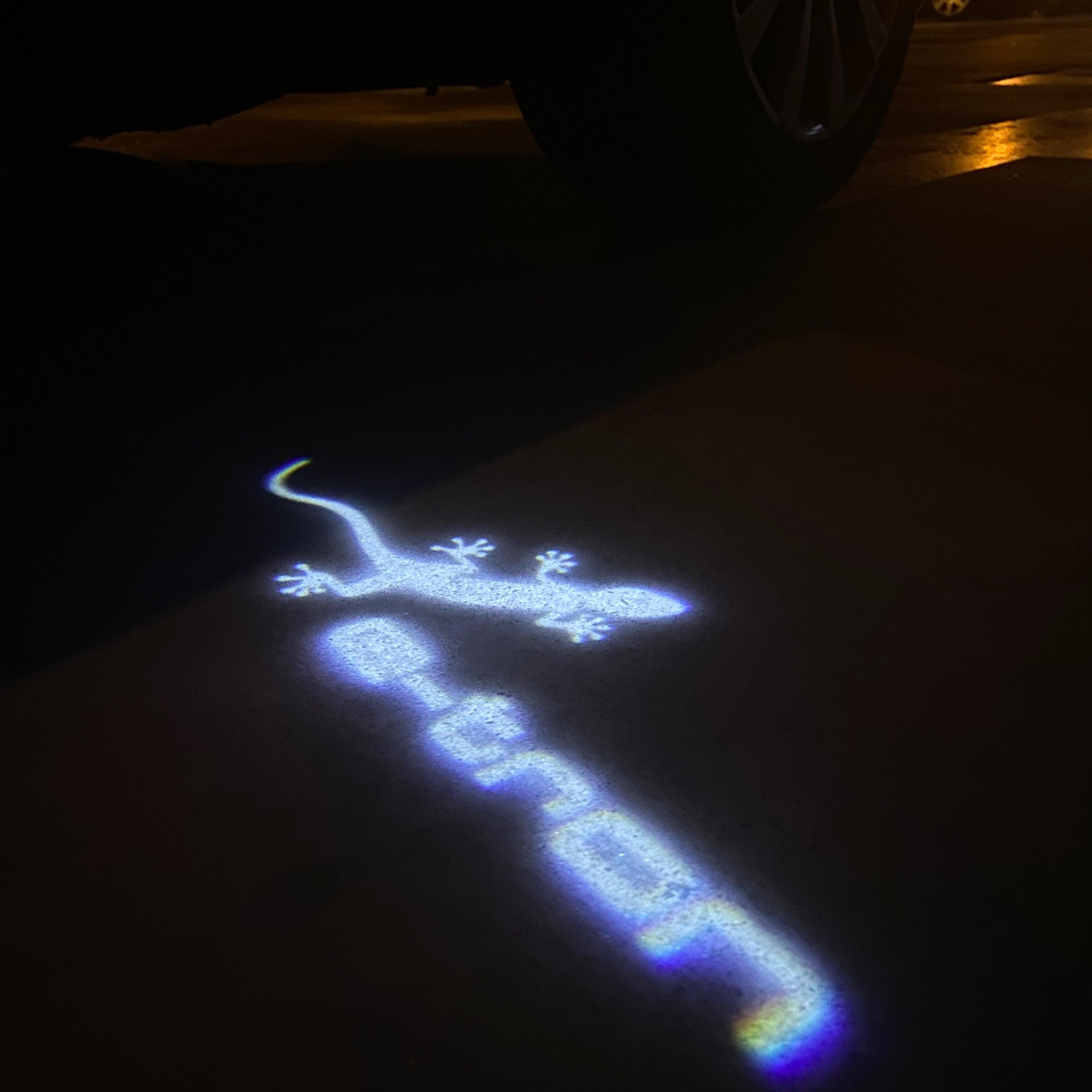 AUDI LOGO PROJECTOT LIGHTS Nr.19 (Menge 1 = 2 Logo Folien /2 Türleuchten)
